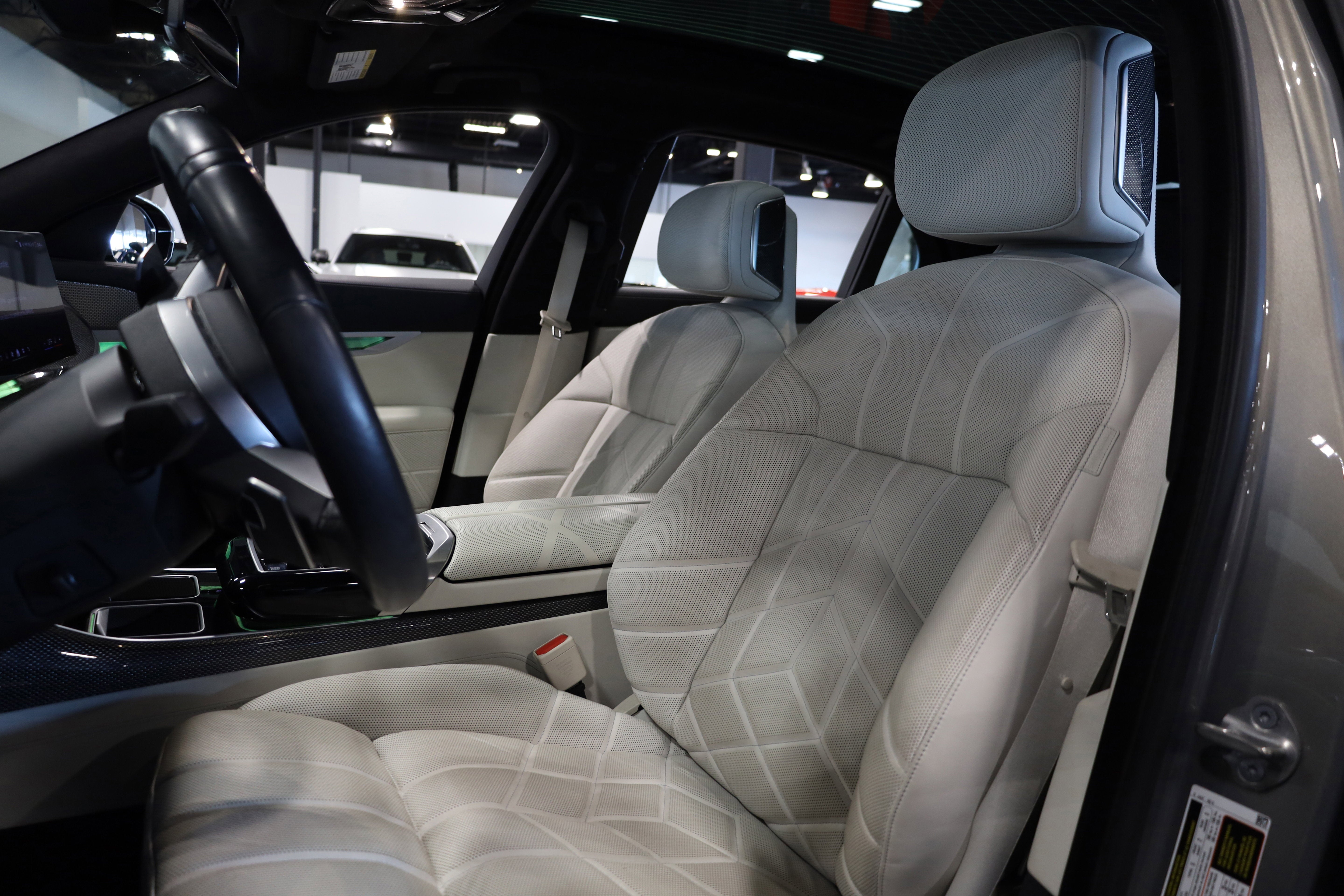 2023 BMW 7 Series 760i xDrive