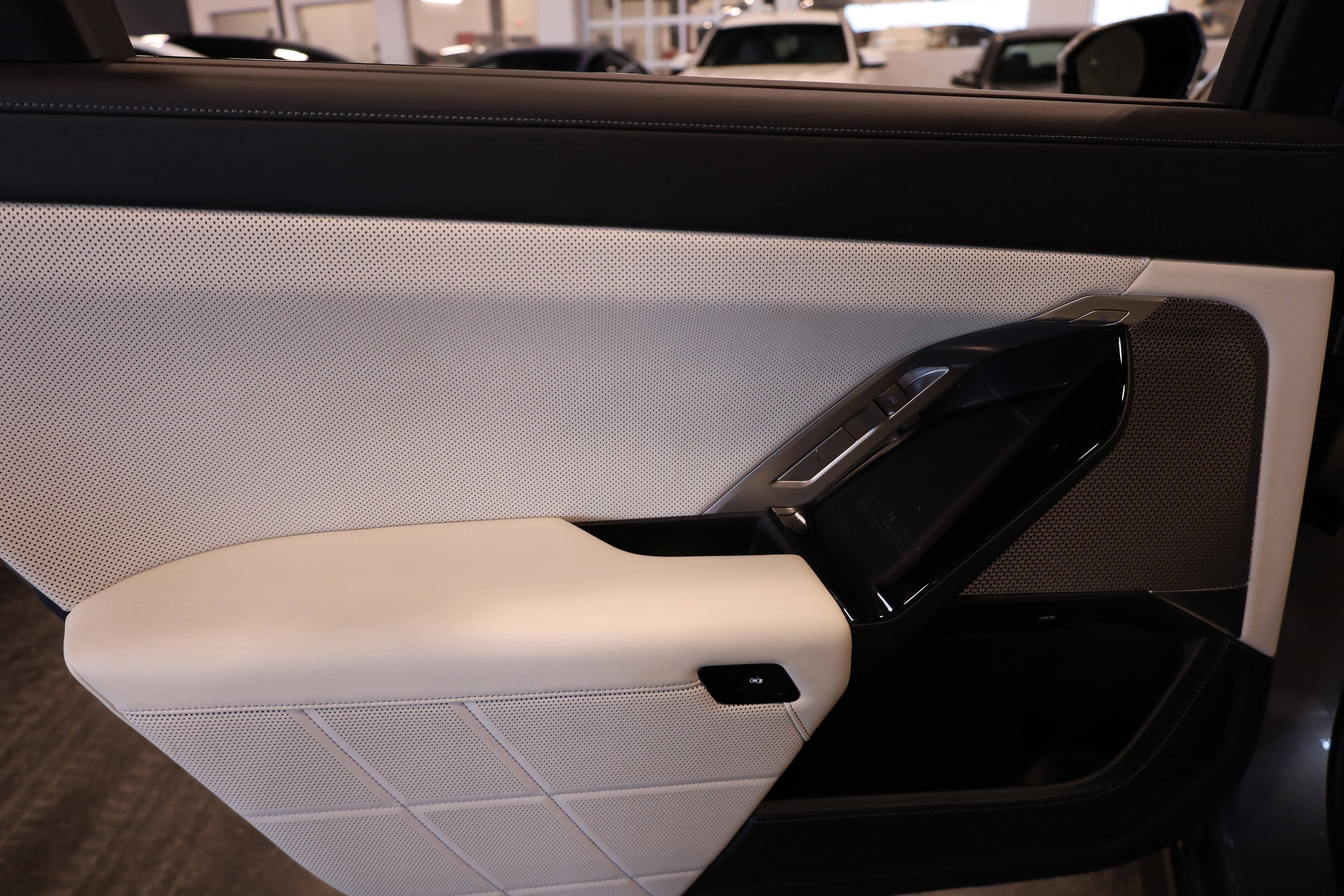 2023 BMW 7 Series 760i xDrive