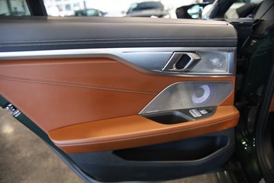 2024 BMW 8 Series M850i