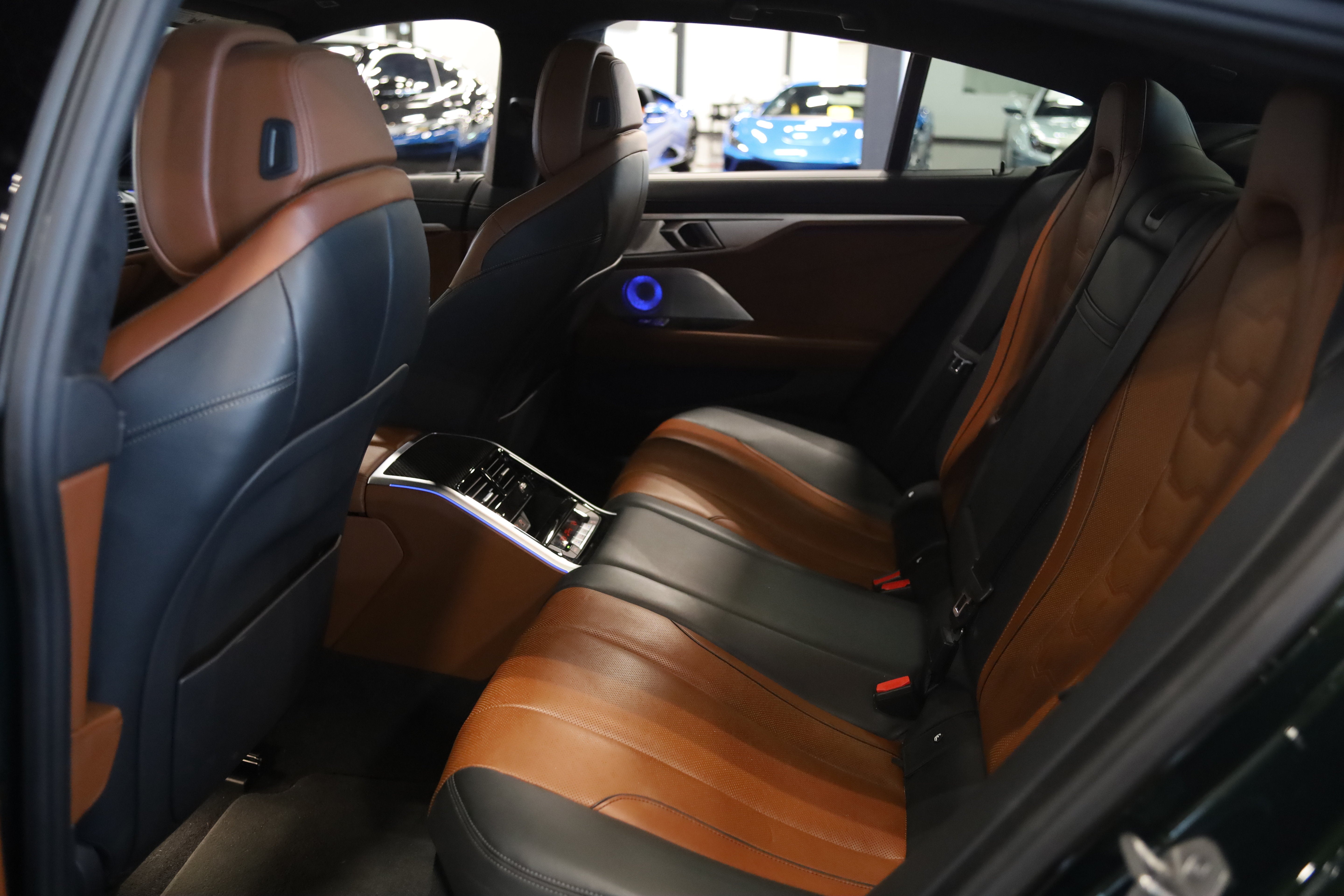 2024 BMW 8 Series M850i