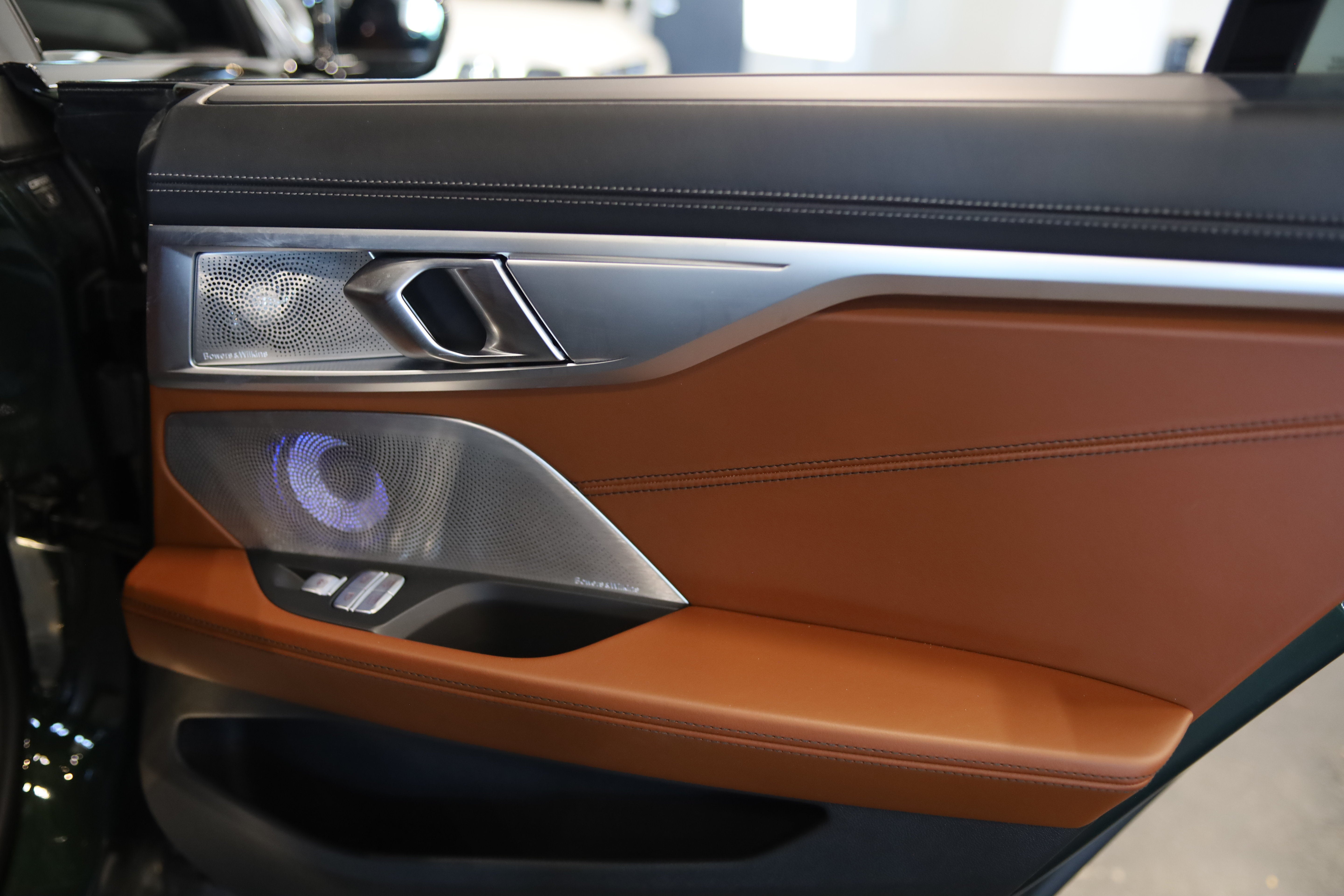 2024 BMW 8 Series M850i