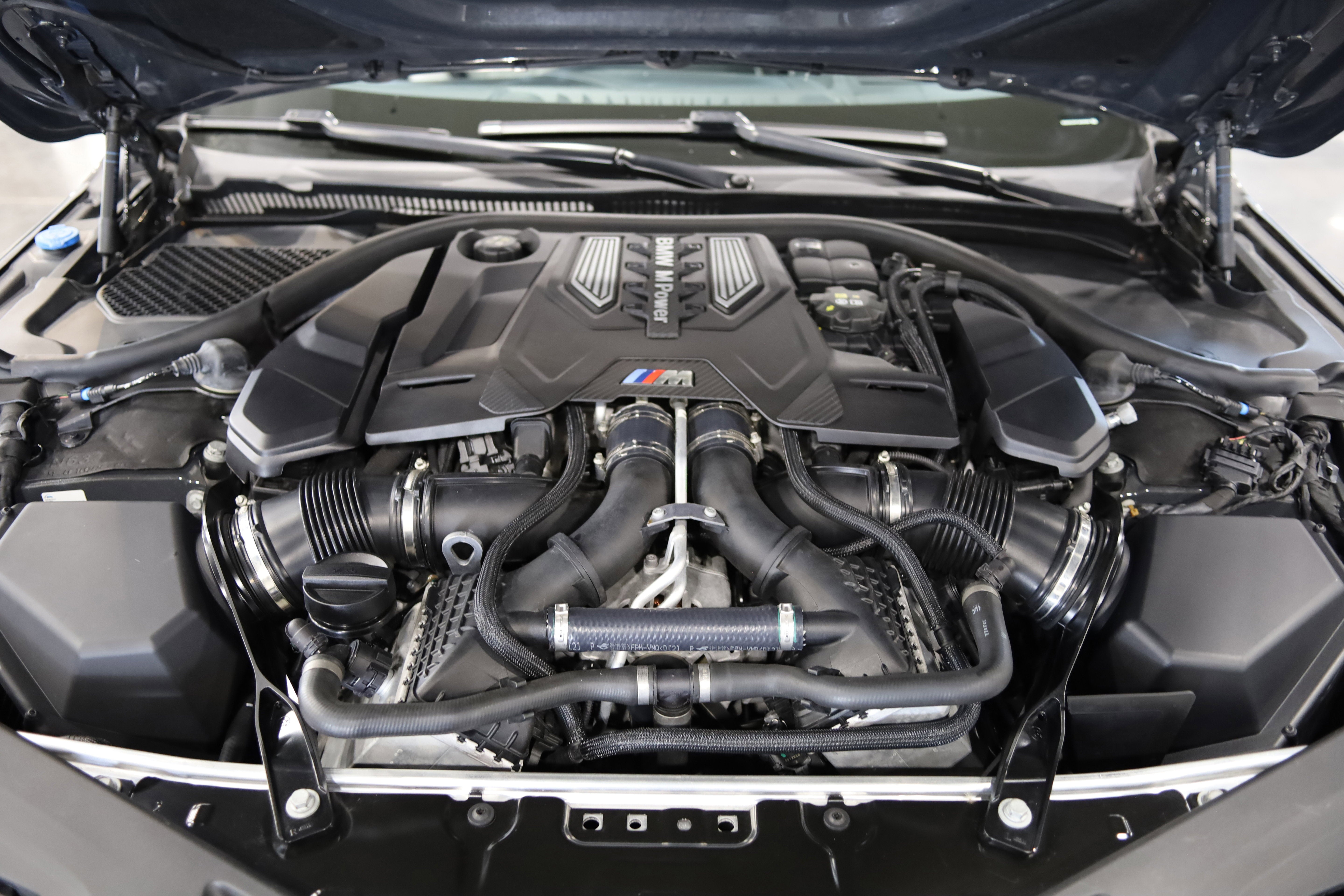 2023 BMW M8 Competition