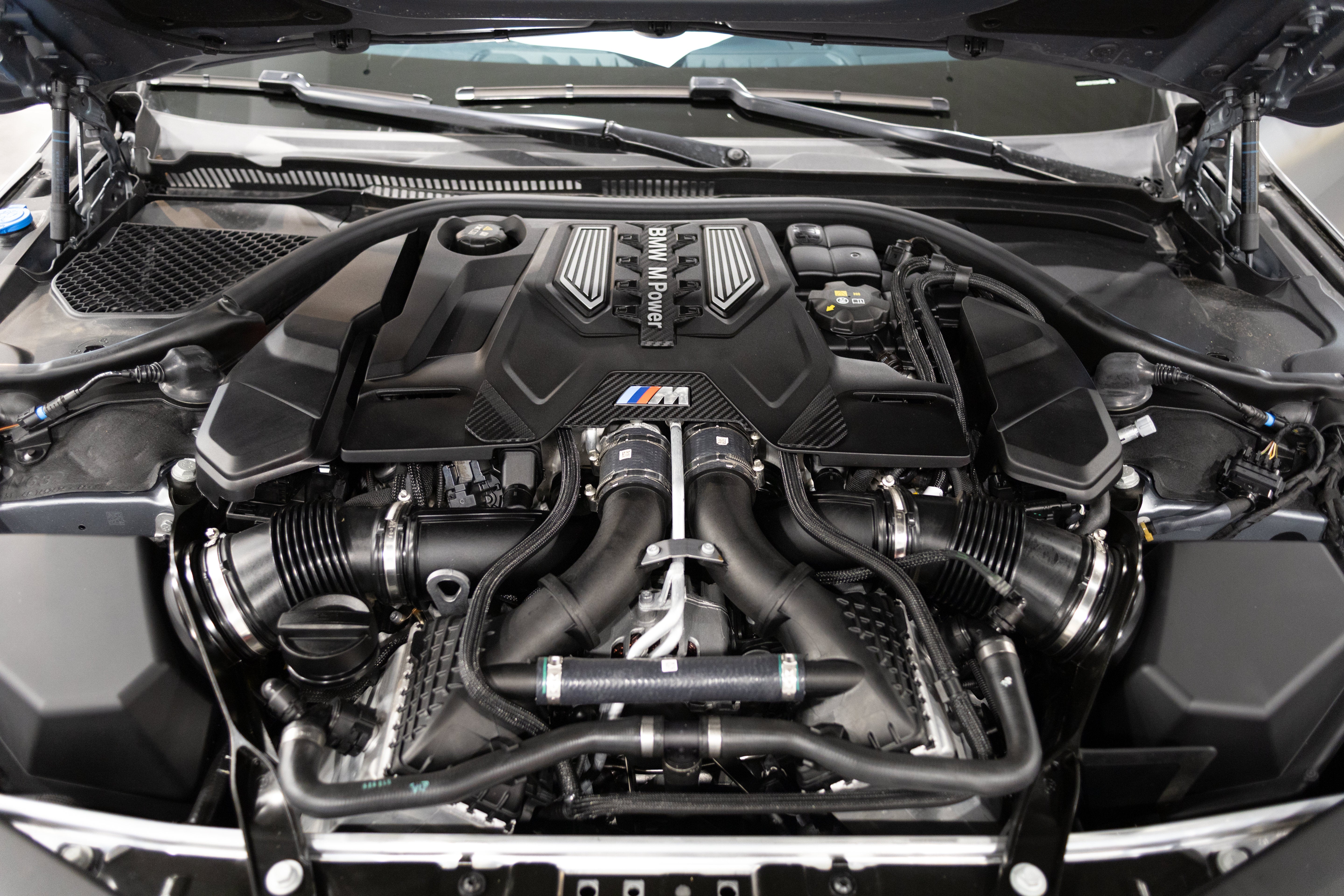 2025 BMW M8 Competition
