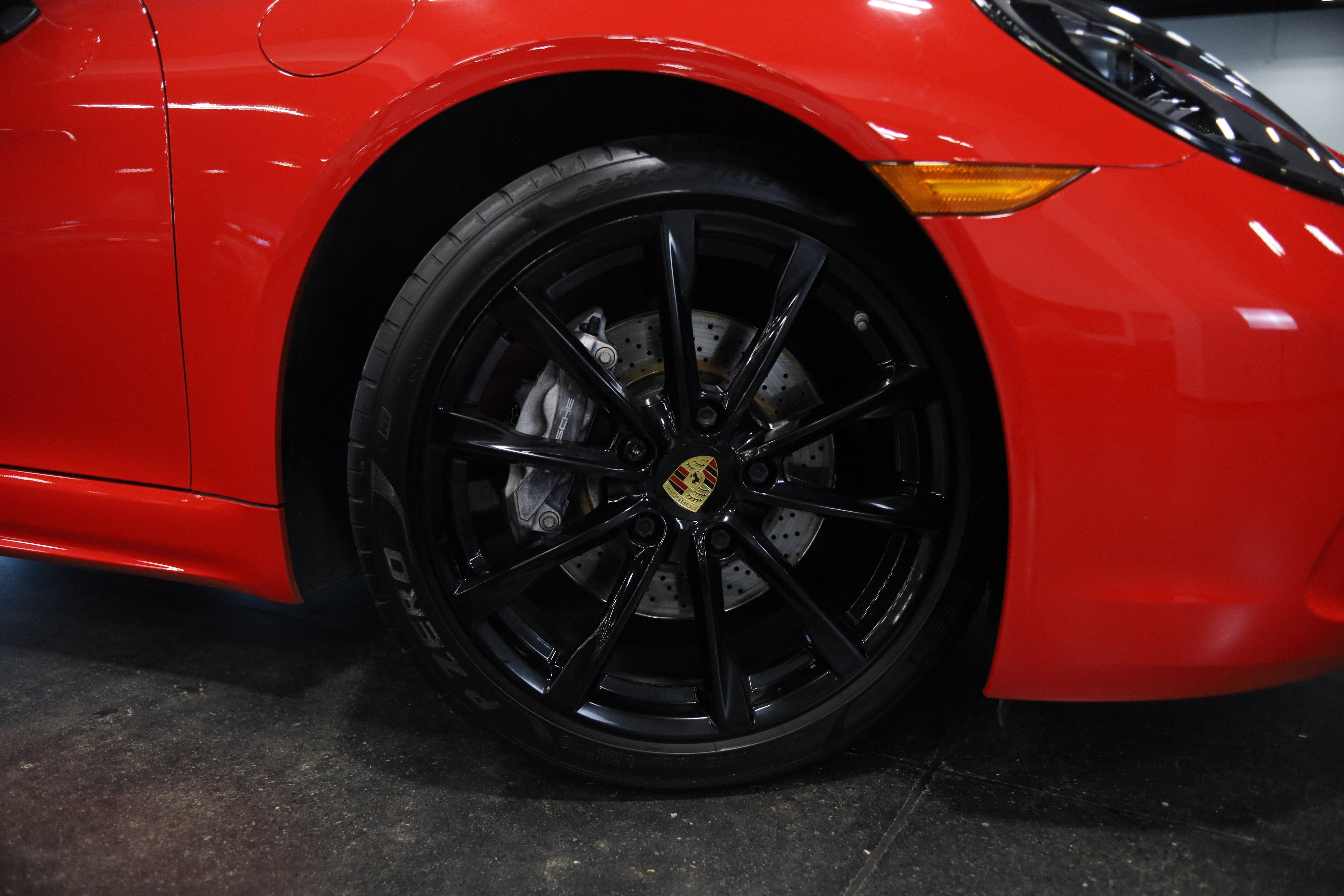 2018 Porsche 718 Cayman Base