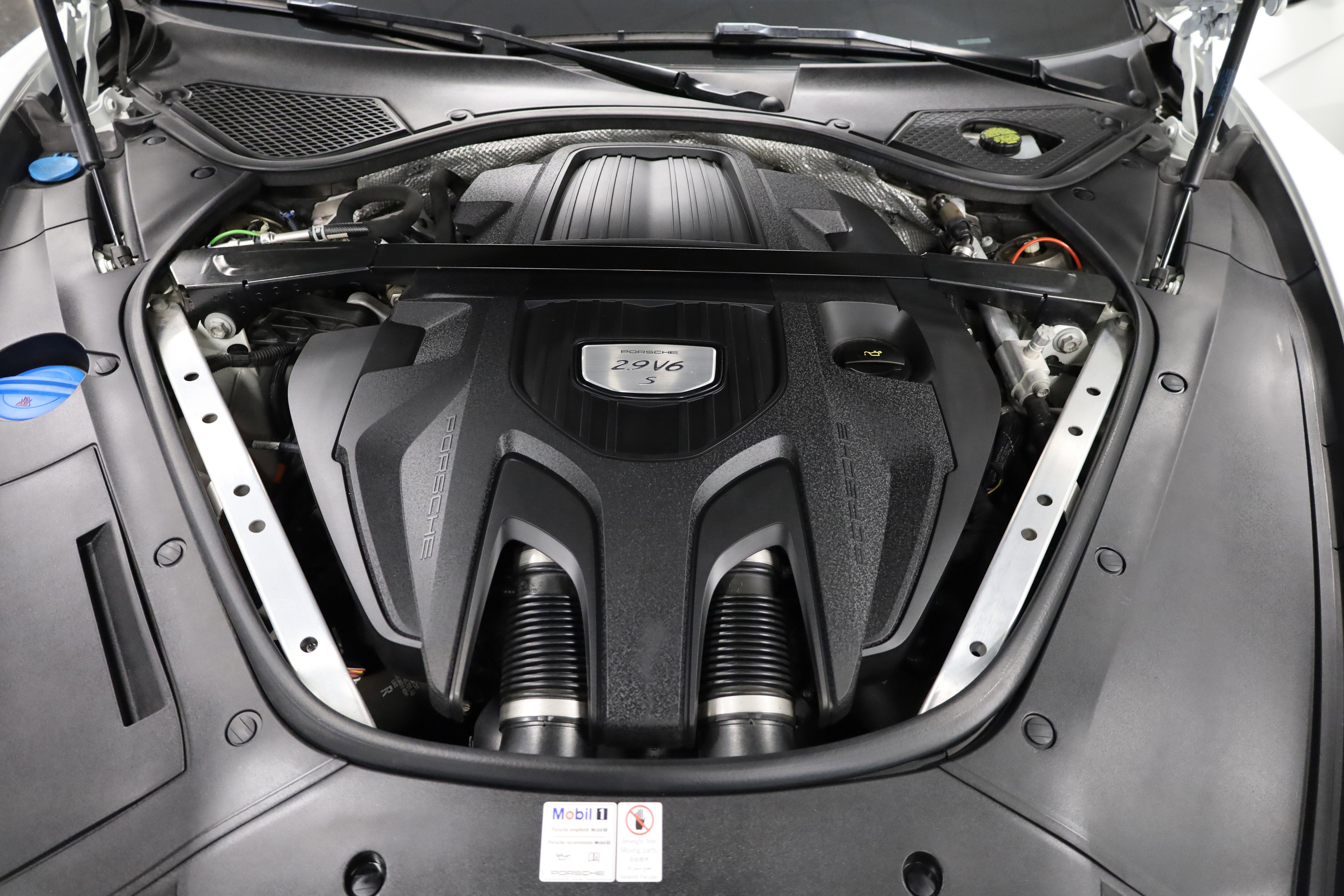 2018 Porsche Panamera 4S