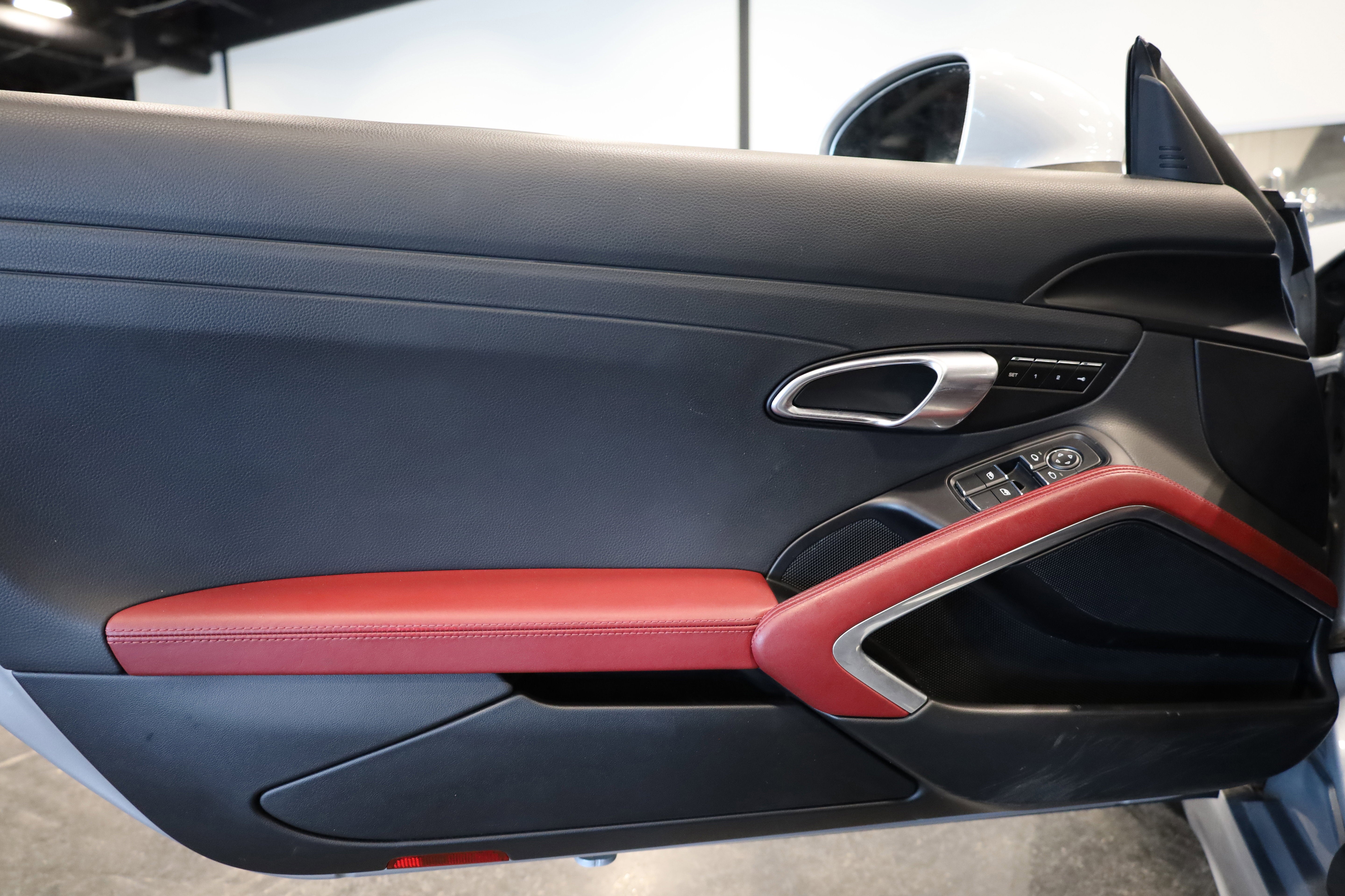 2018 Porsche 718 Cayman S