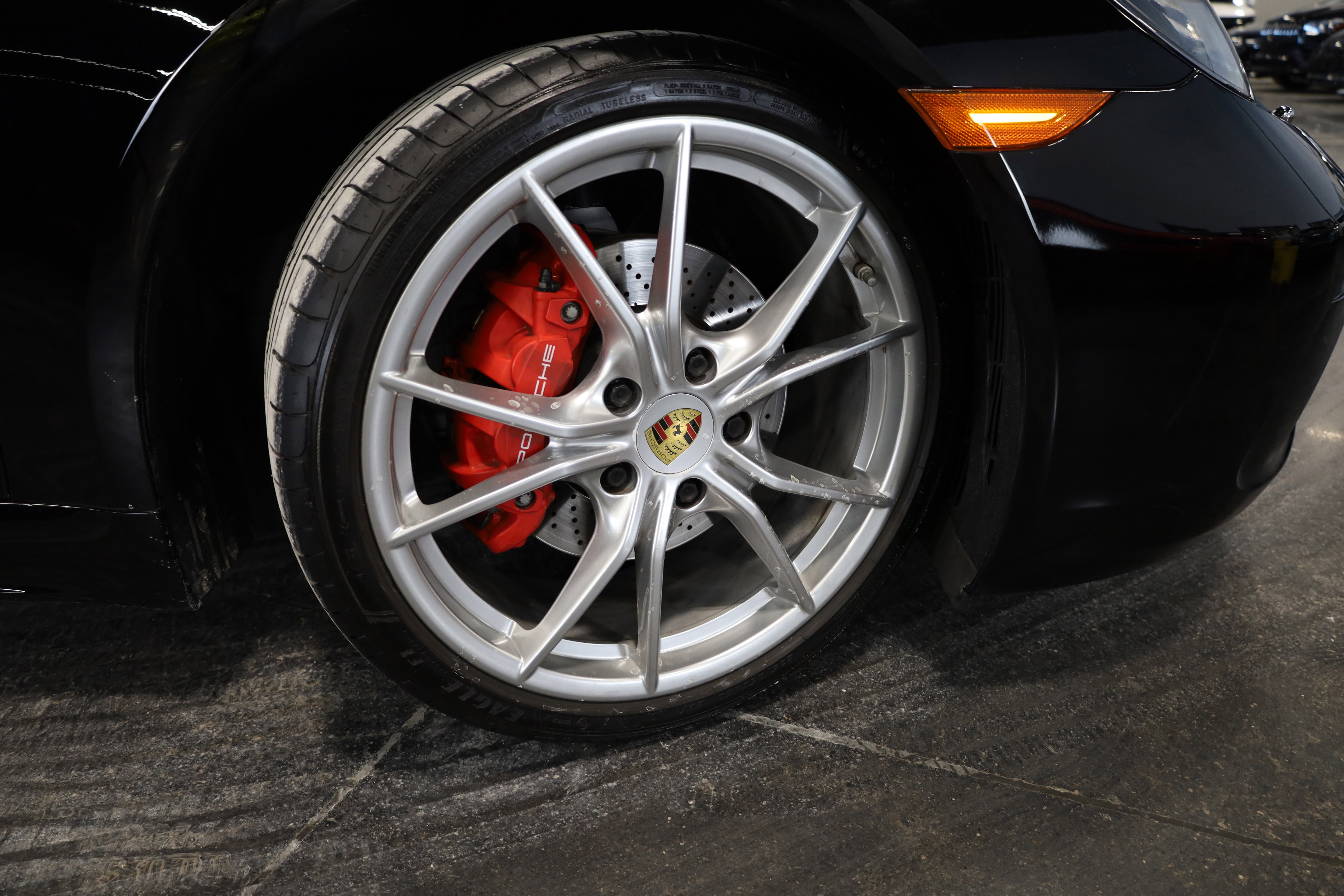 2019 Porsche 718 Cayman S