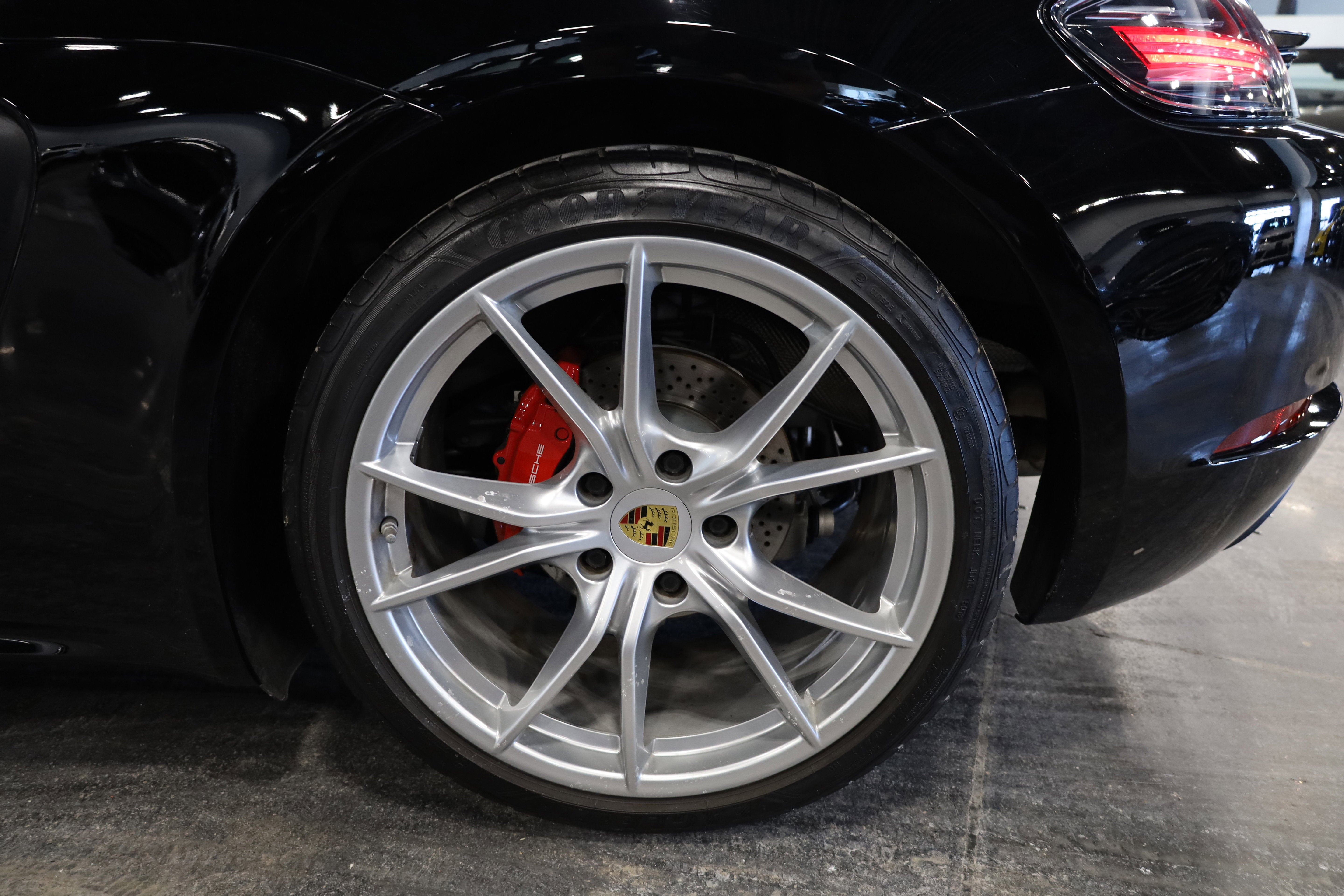 2019 Porsche 718 Cayman S