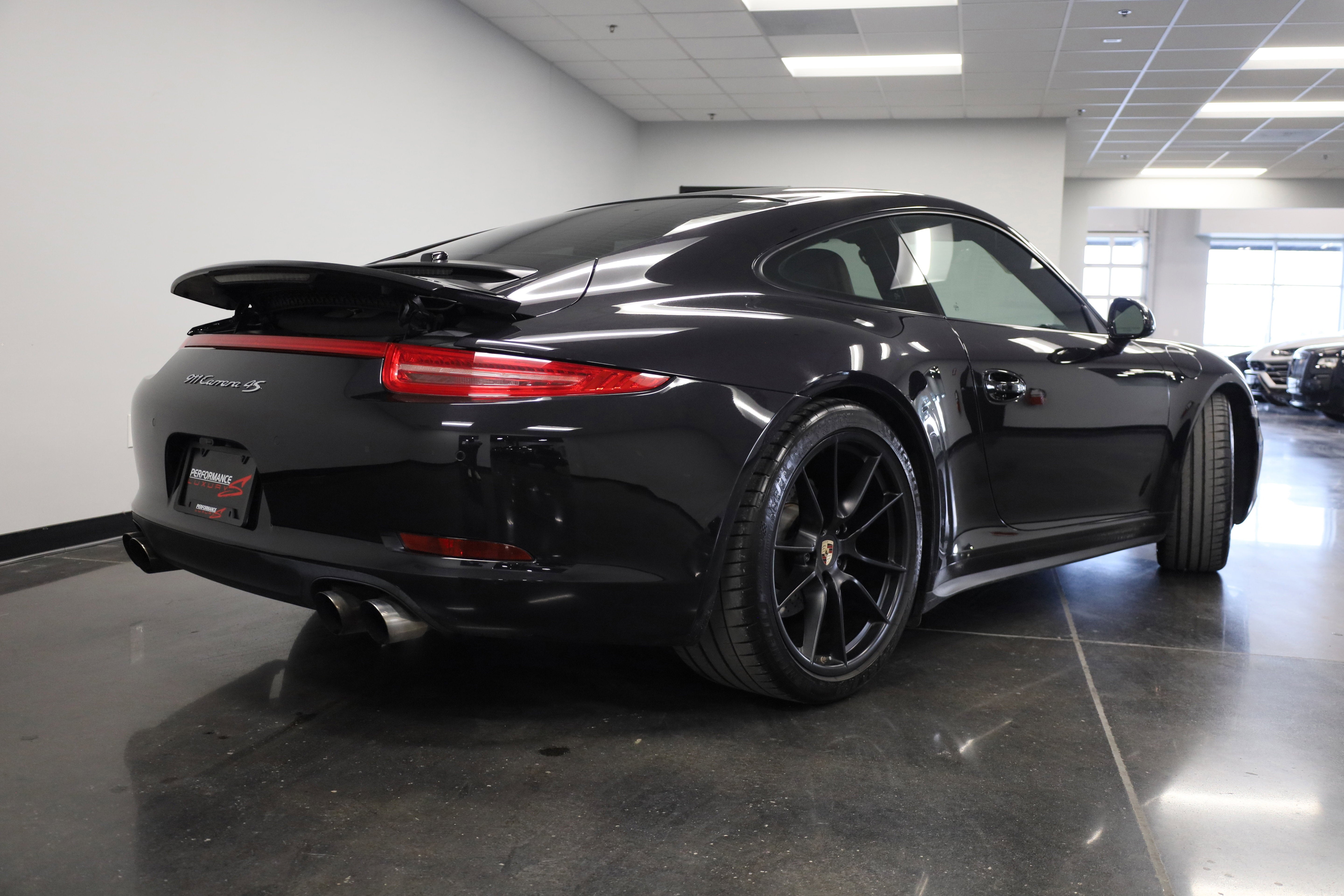 2014 Porsche 911 Carrera 4S