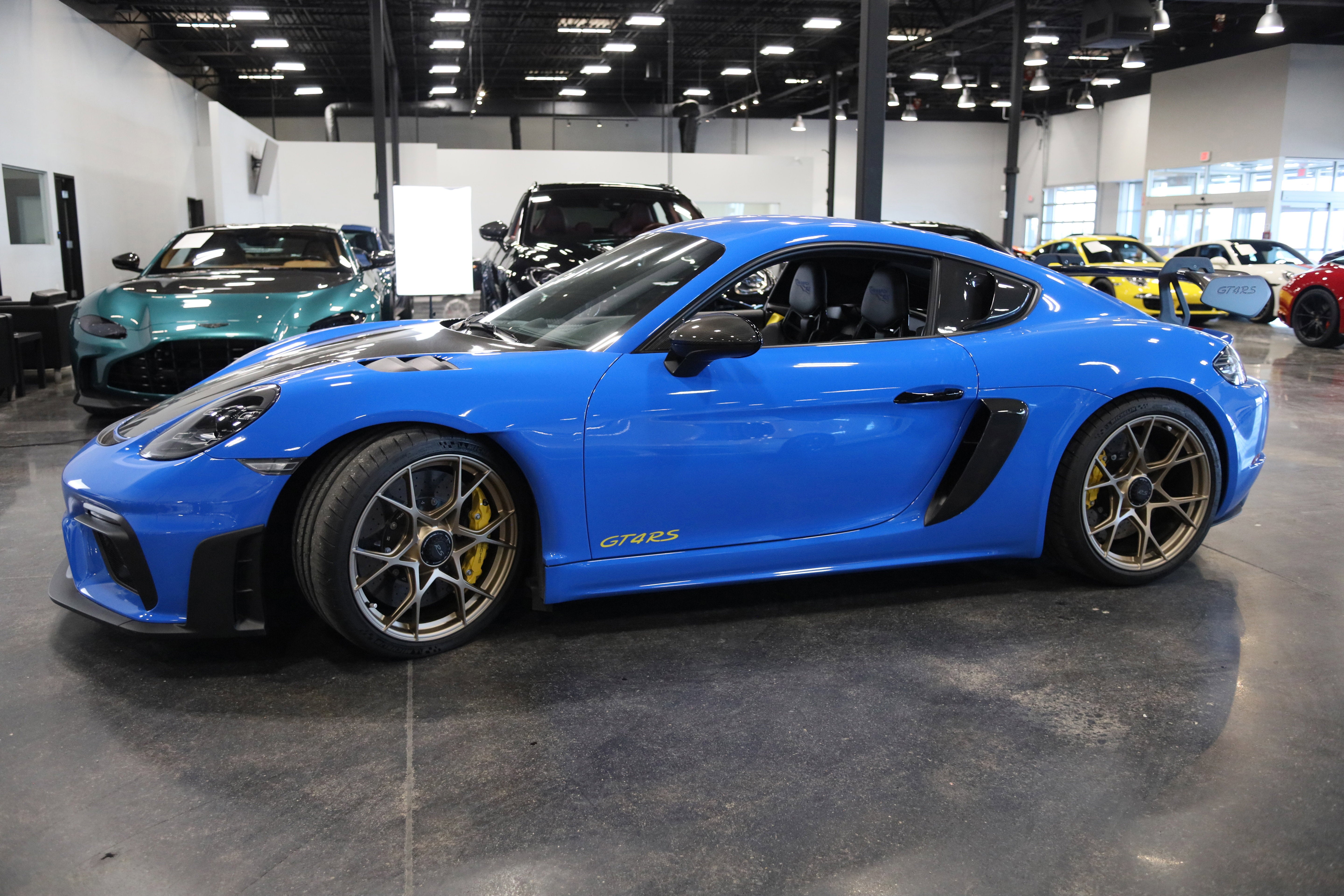 2023 Porsche 718 Cayman GT4 RS