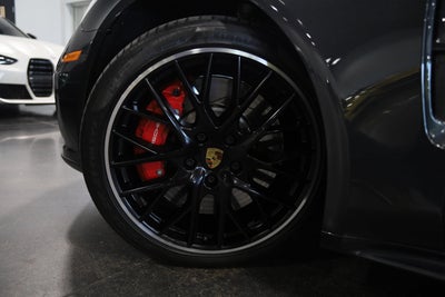 2020 Porsche Panamera Turbo