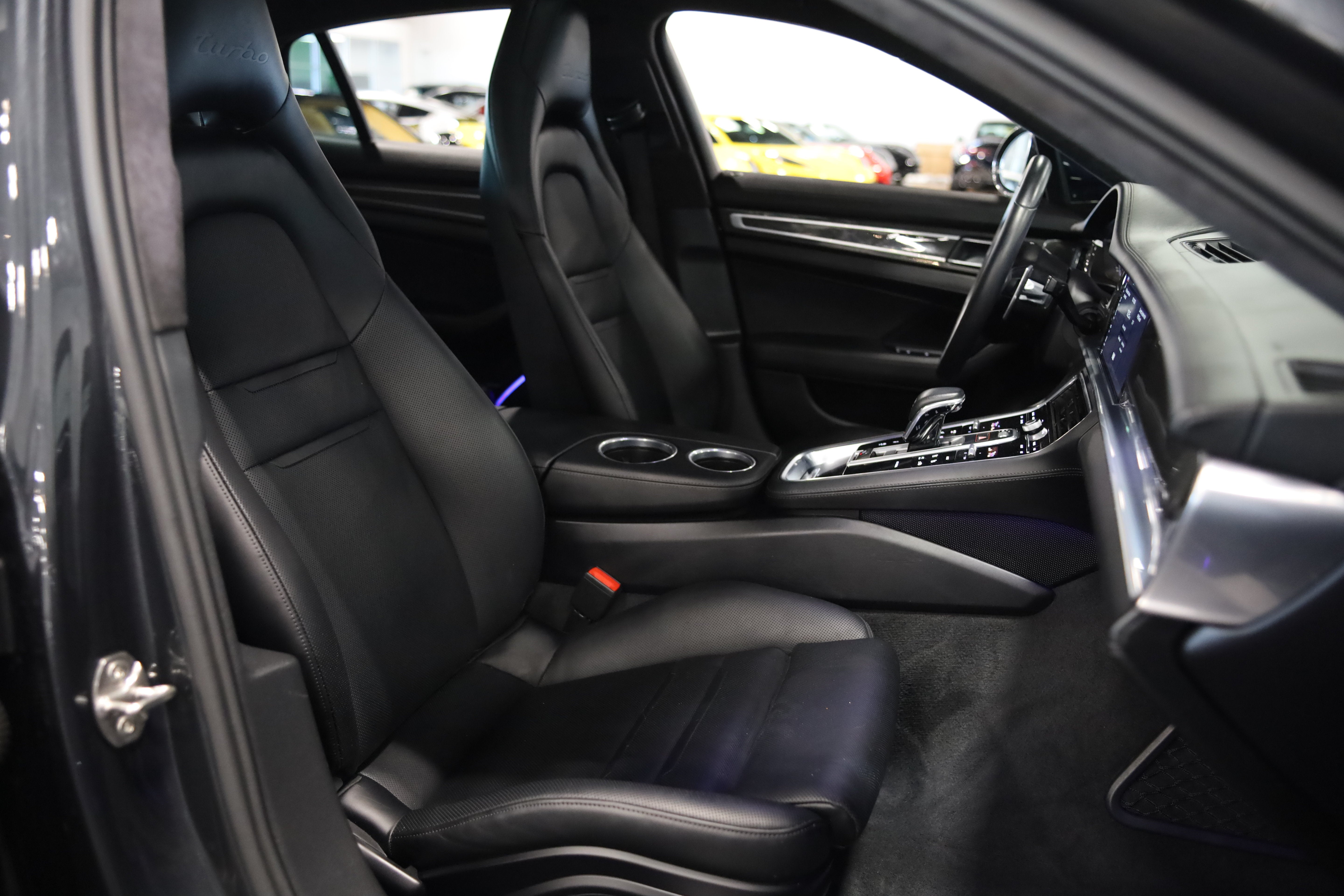 2020 Porsche Panamera Turbo