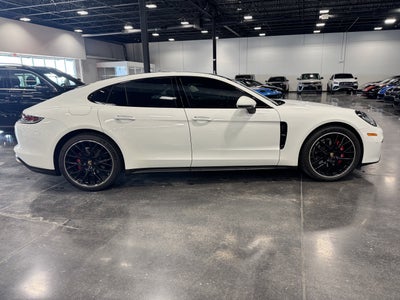 2022 Porsche Panamera 4