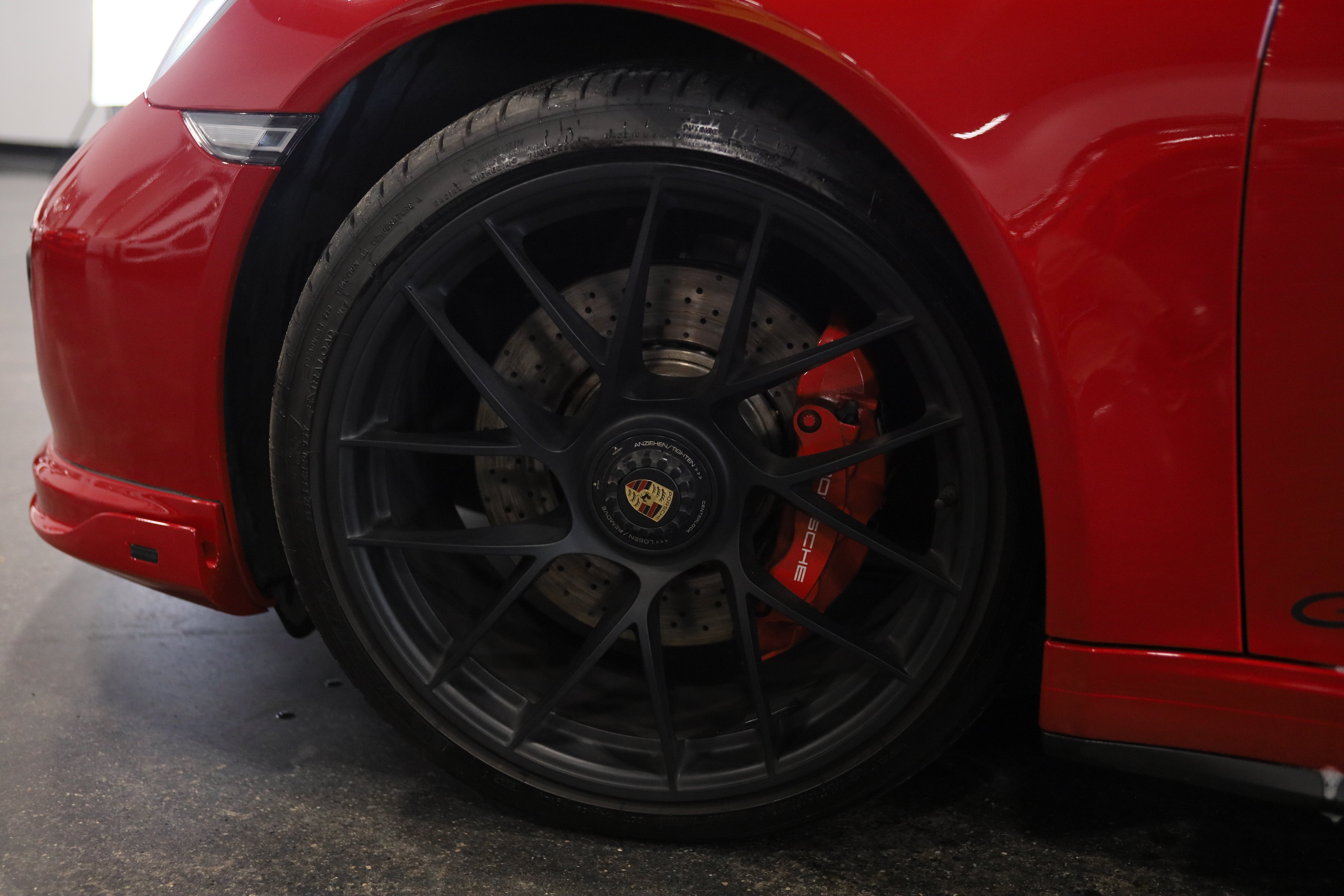 2018 Porsche 911 Carrera 4 GTS