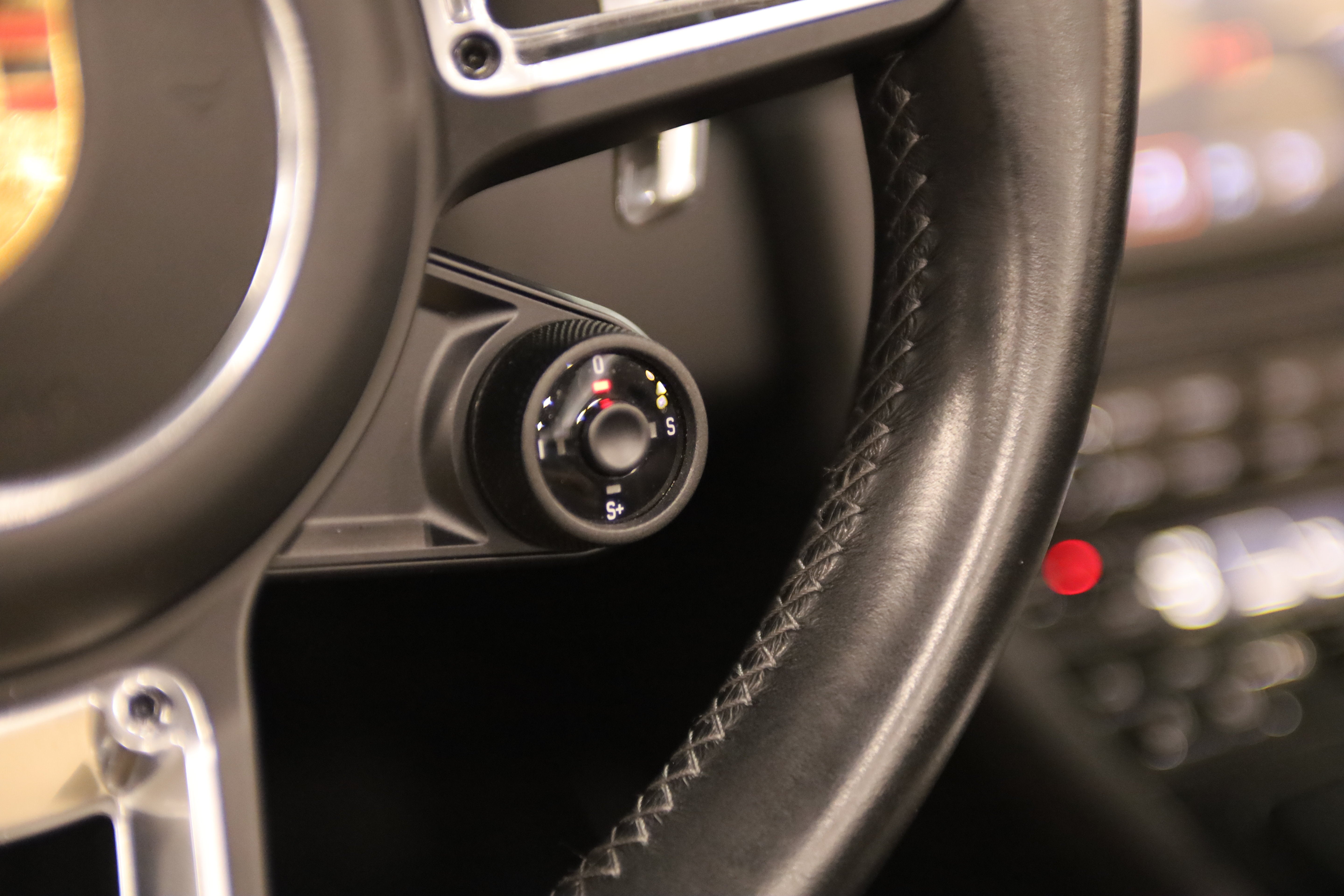 2018 Porsche 911 Carrera 4 GTS