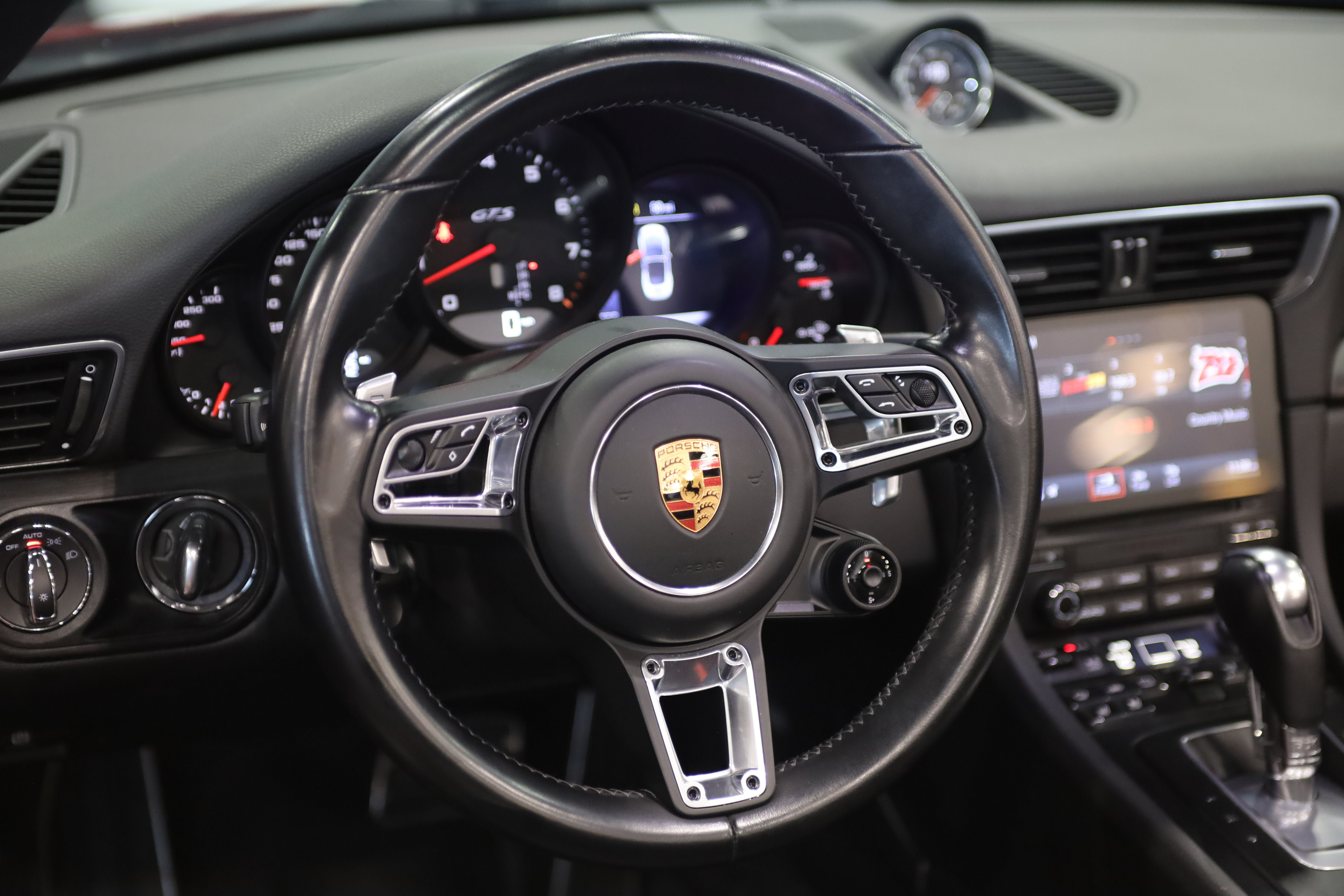 2018 Porsche 911 Carrera 4 GTS