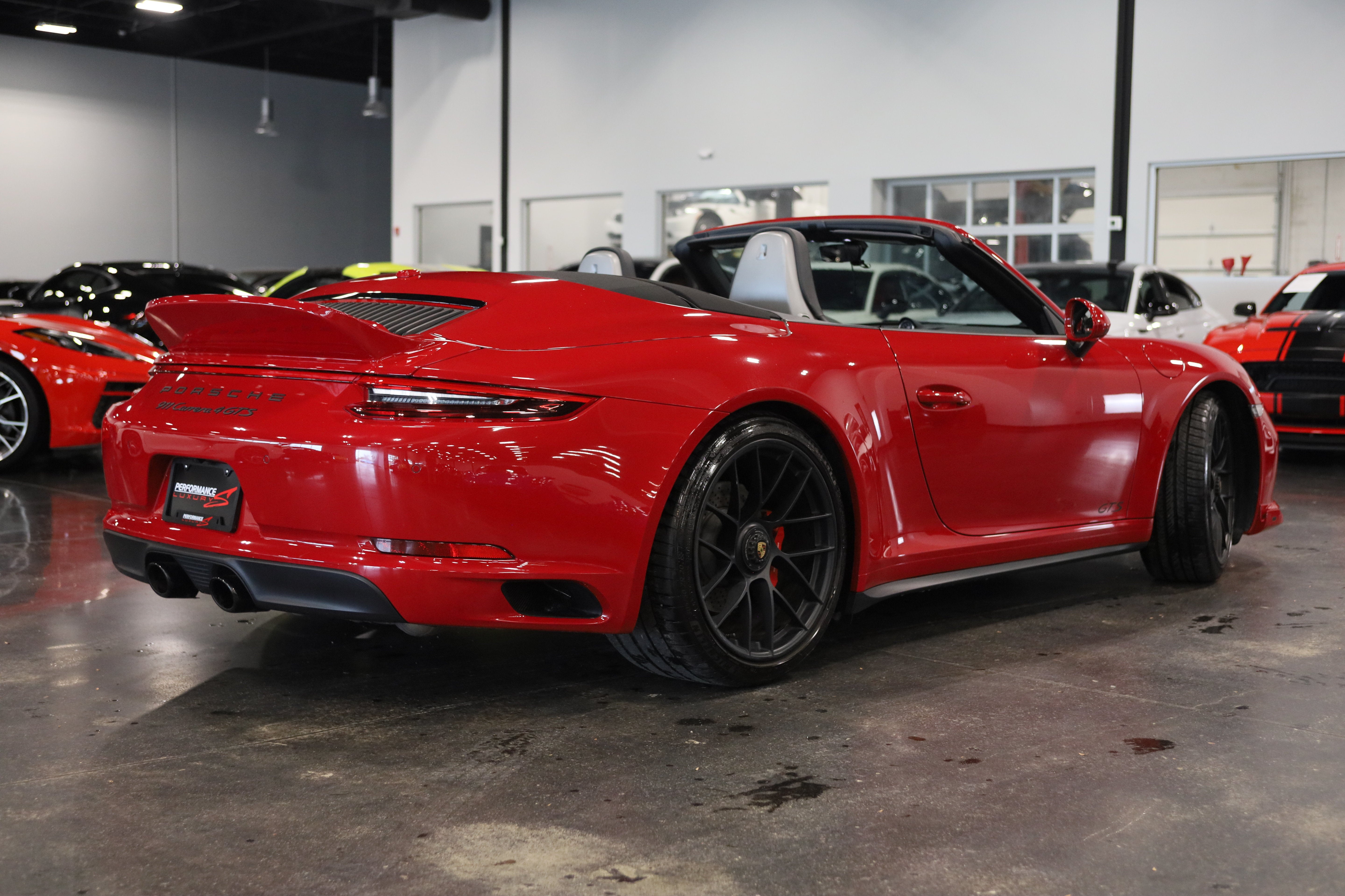 2018 Porsche 911 Carrera 4 GTS