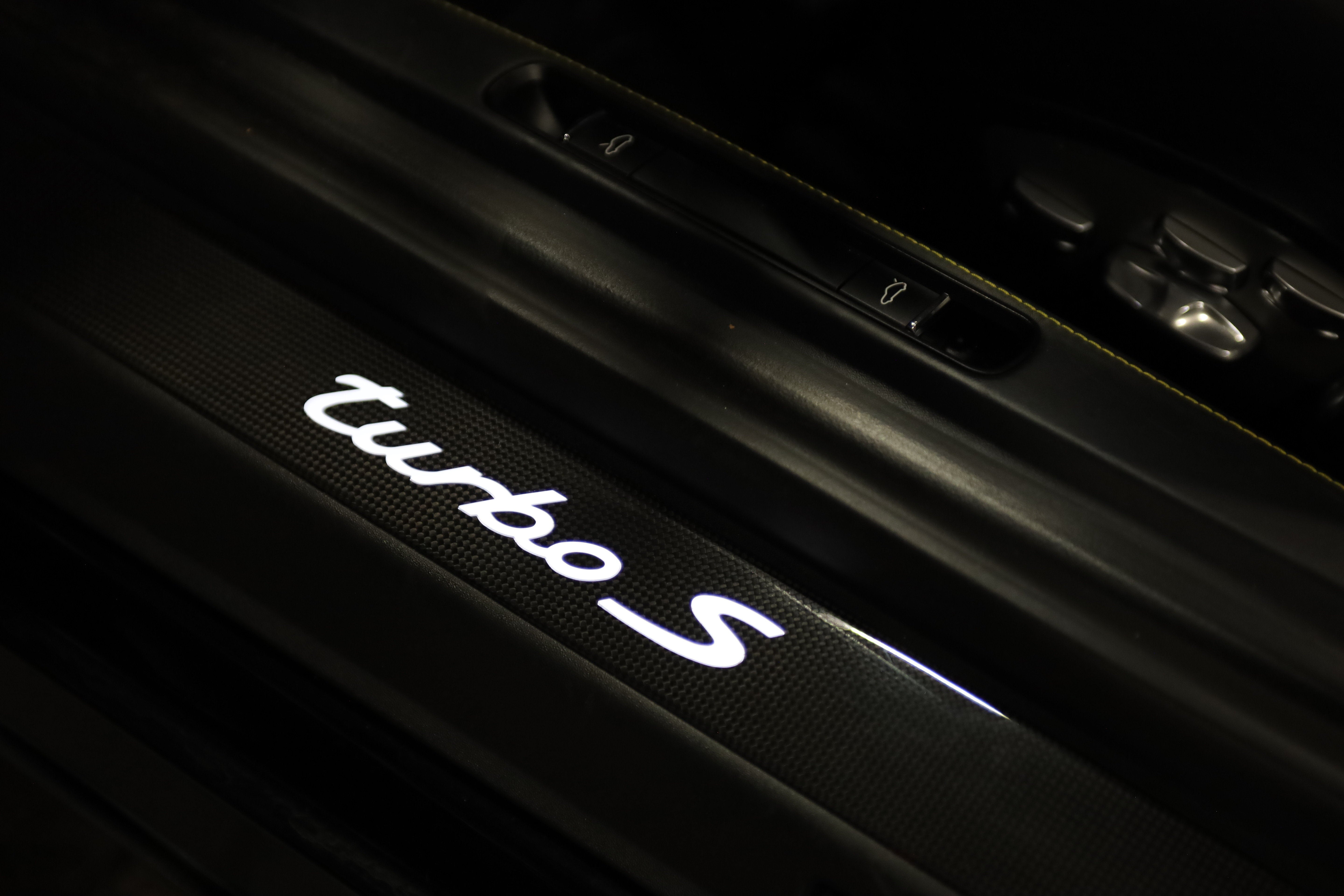 2015 Porsche 911 Turbo S
