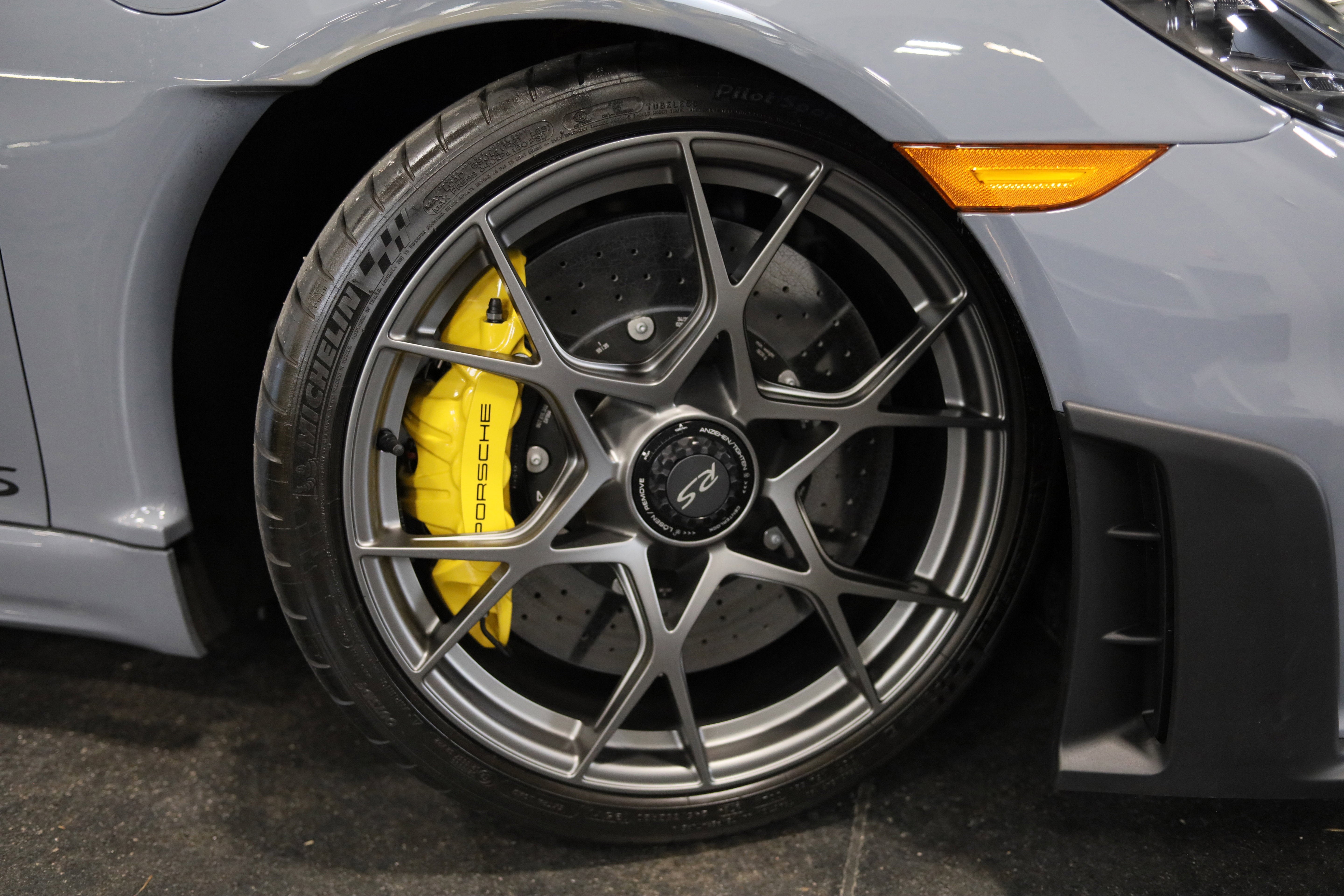 2025 Porsche 718 Spyder RS