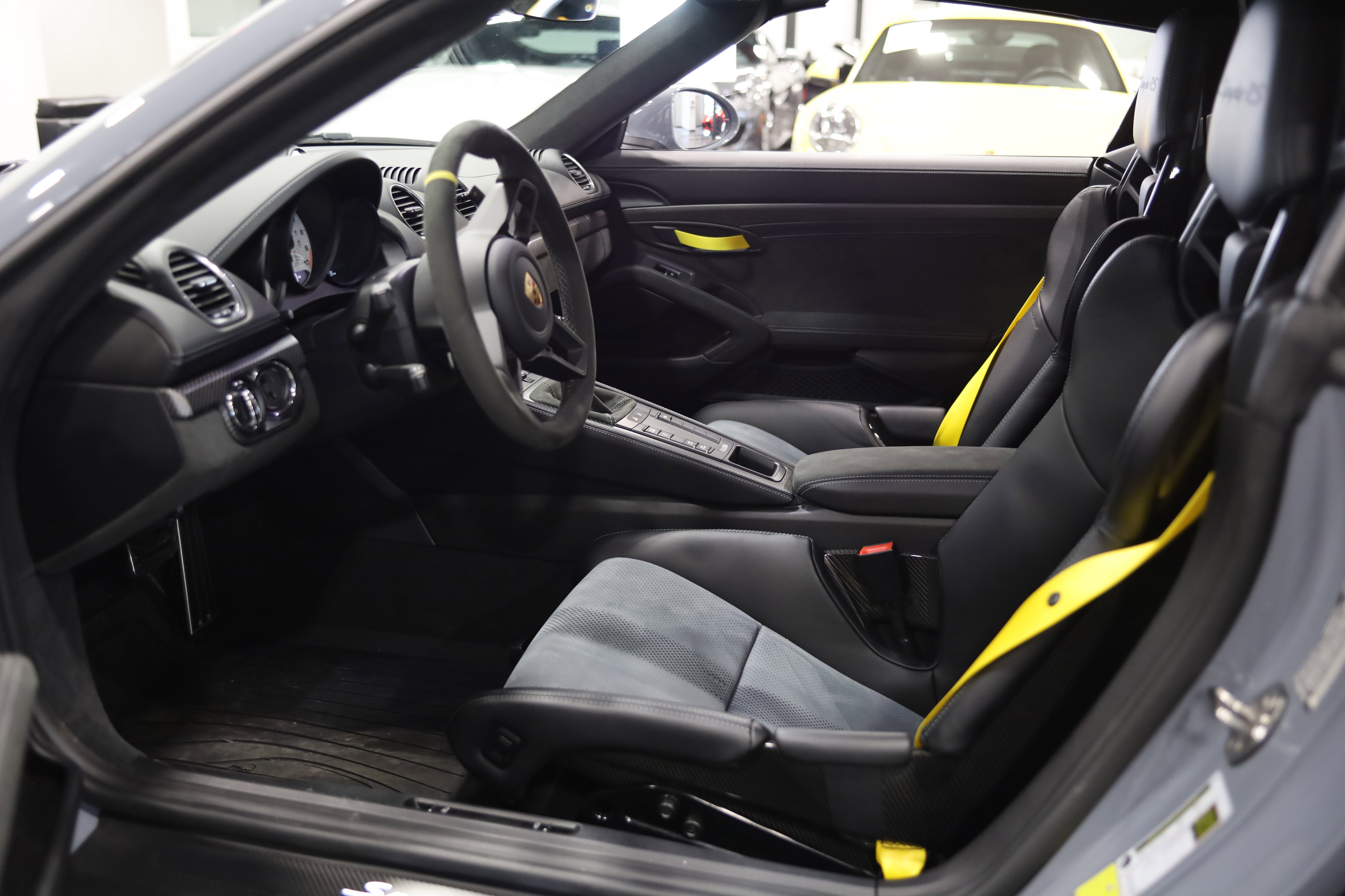 2025 Porsche 718 Spyder RS