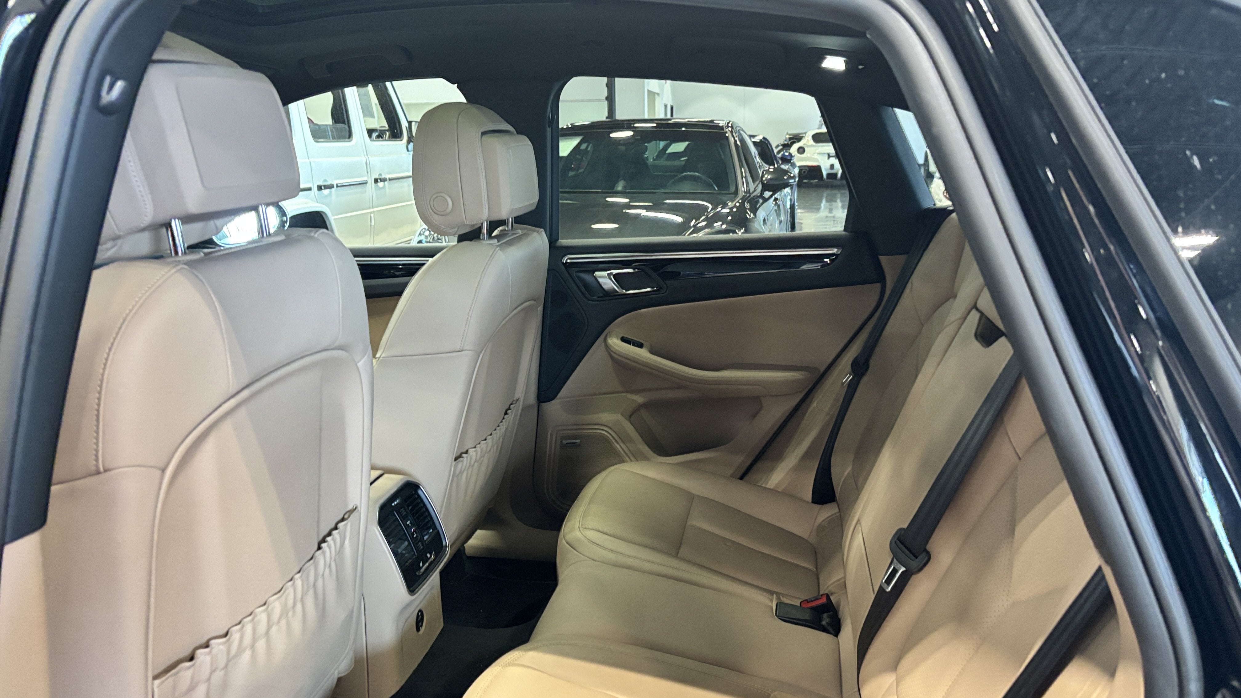 2024 Porsche Macan AWD