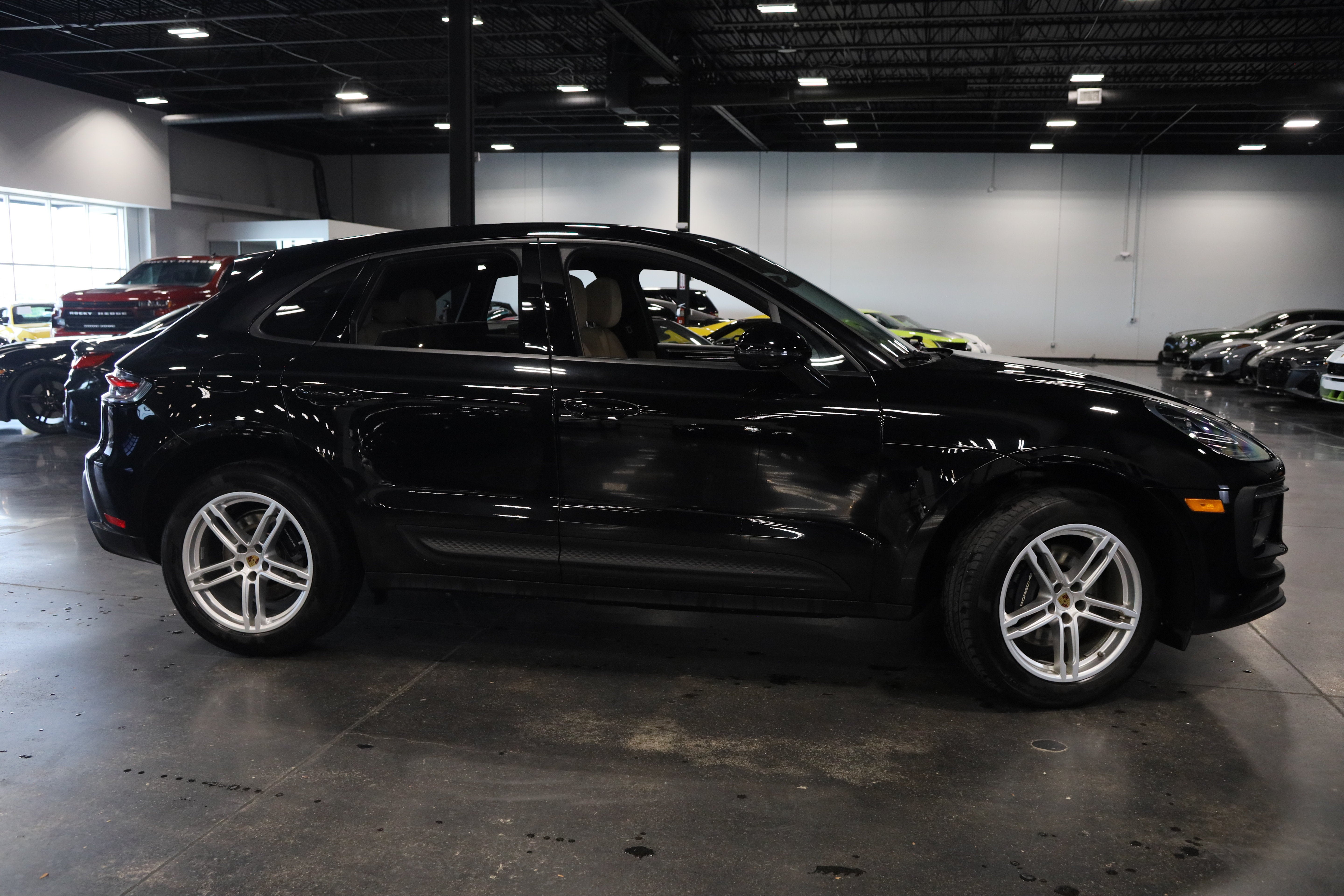 2024 Porsche Macan AWD