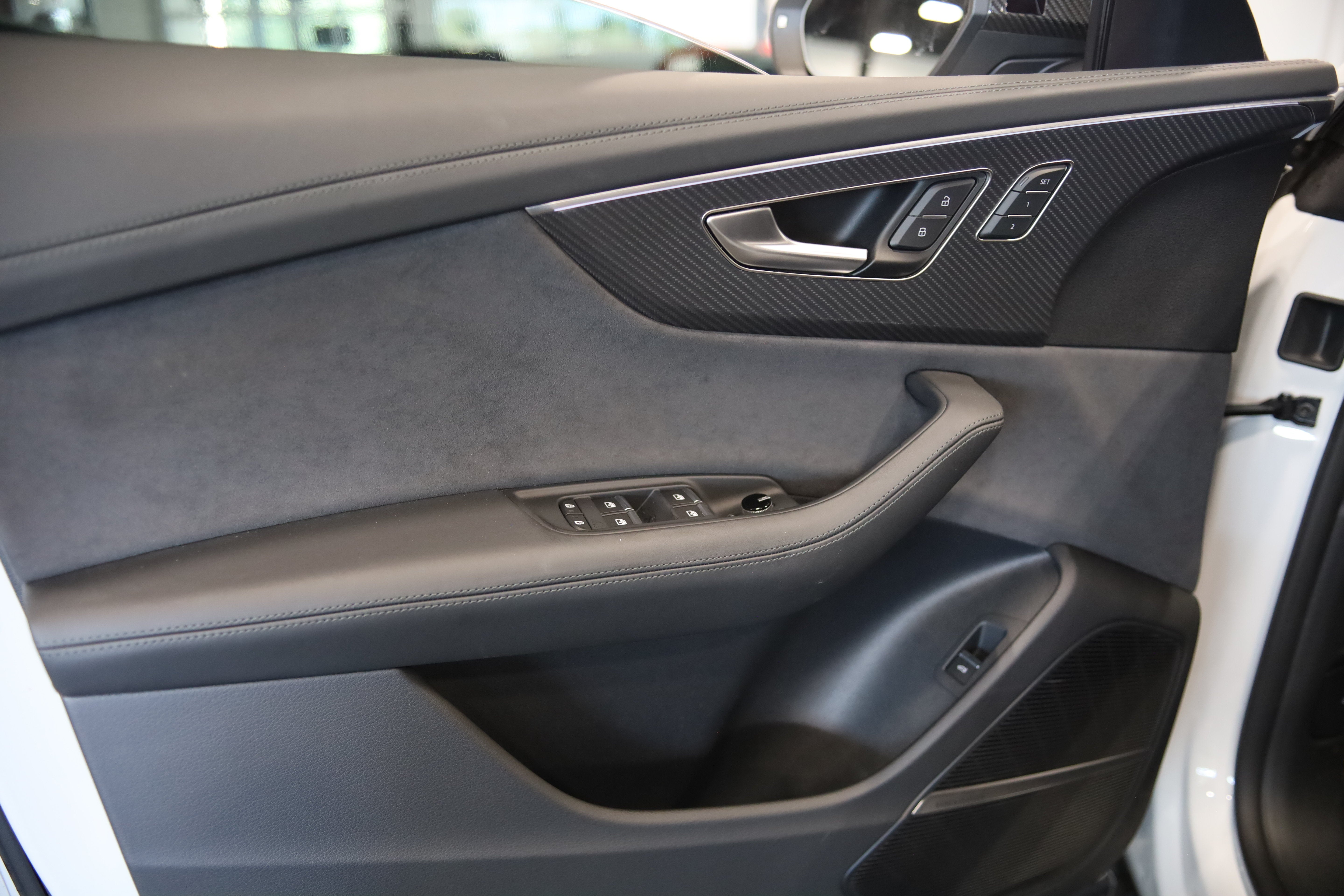 2024 Audi RS Q8 4.0T