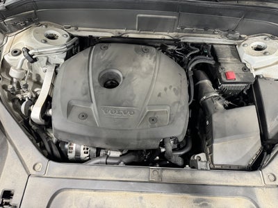 2020 Volvo XC90 Momentum