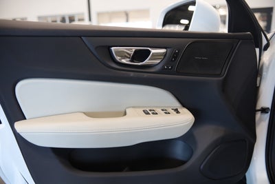 2025 Volvo V60 Cross Country Ultra