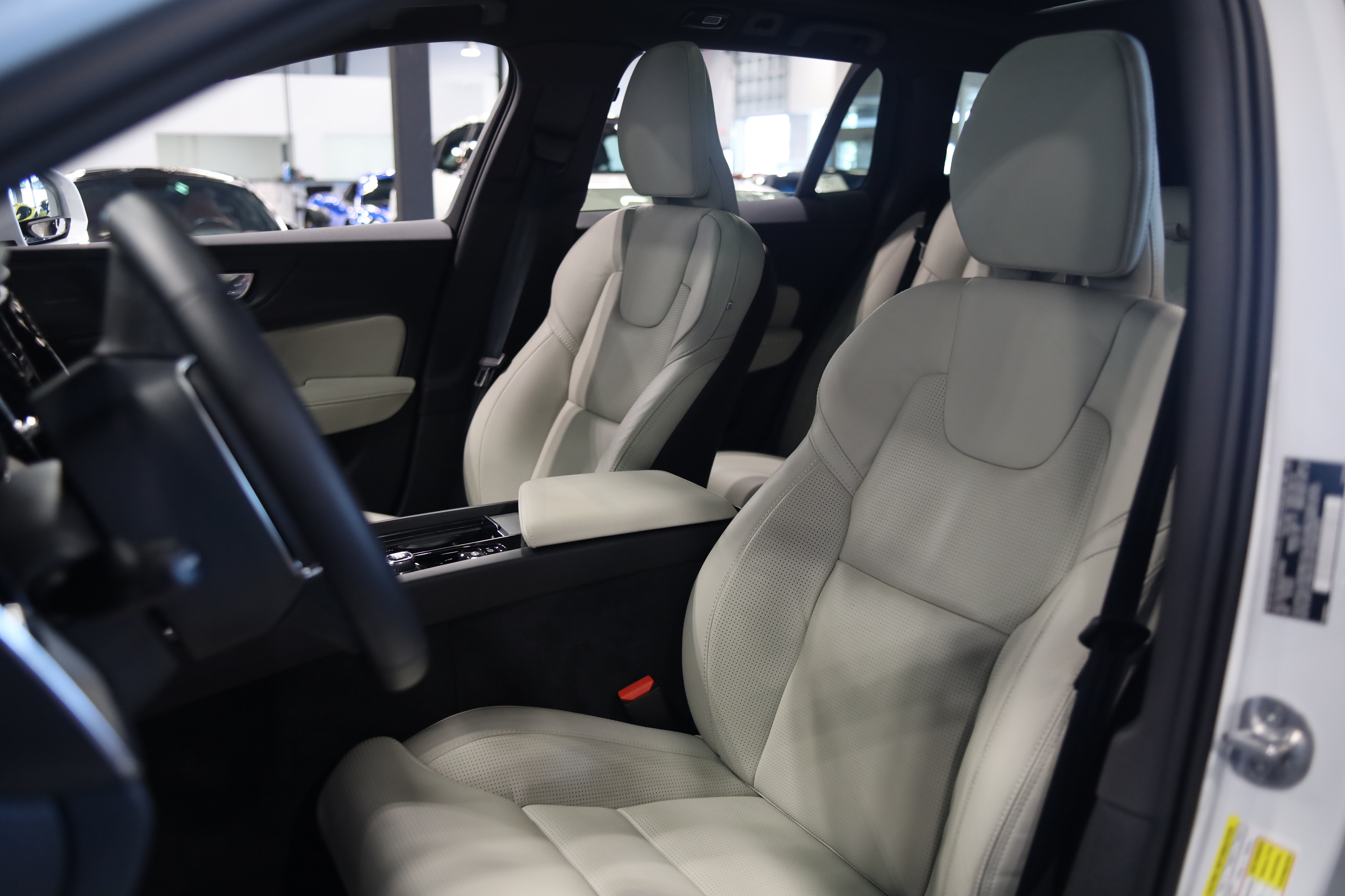 2025 Volvo V60 Cross Country Ultra