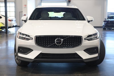 2025 Volvo V60 Cross Country Ultra