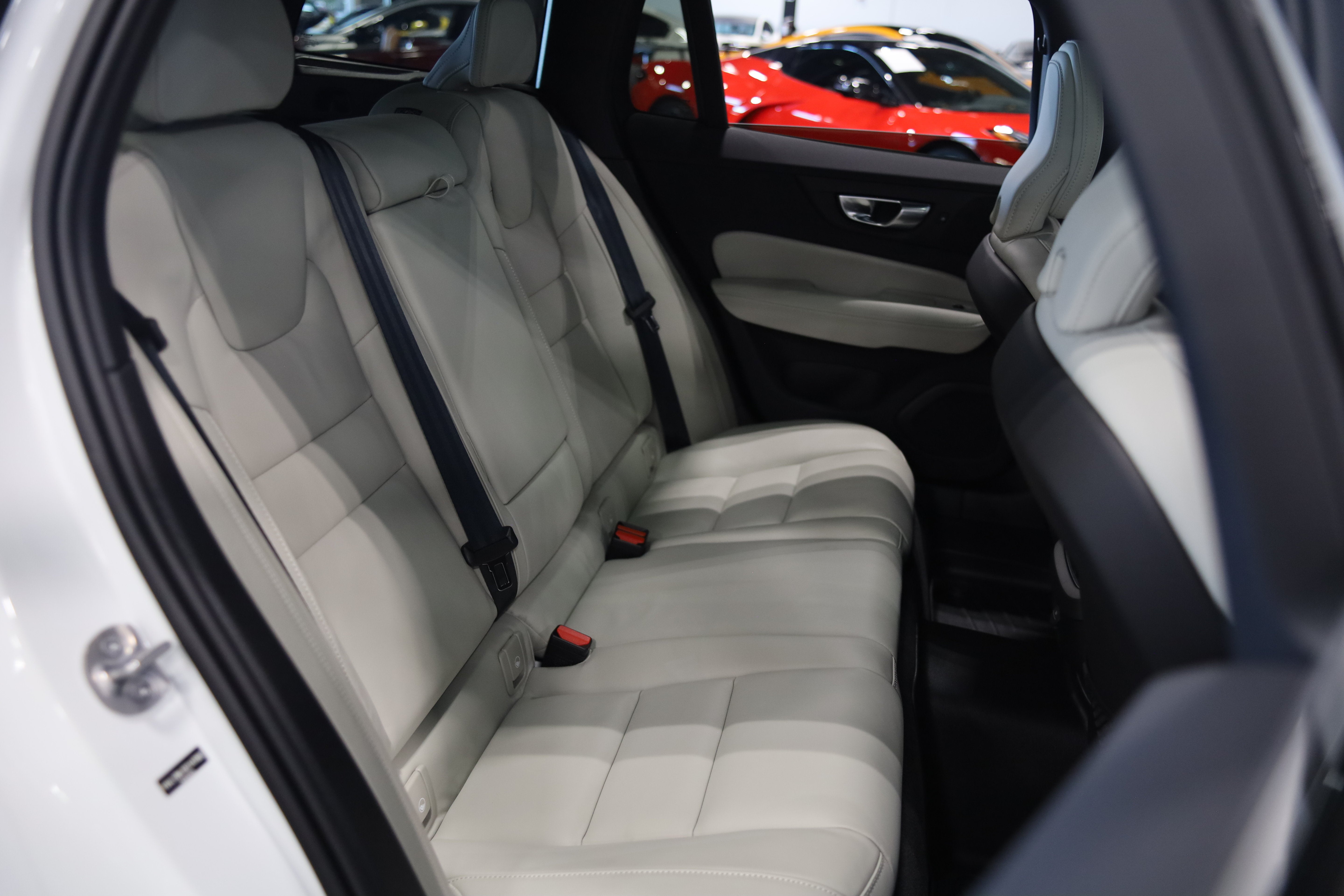 2025 Volvo V60 Cross Country Ultra