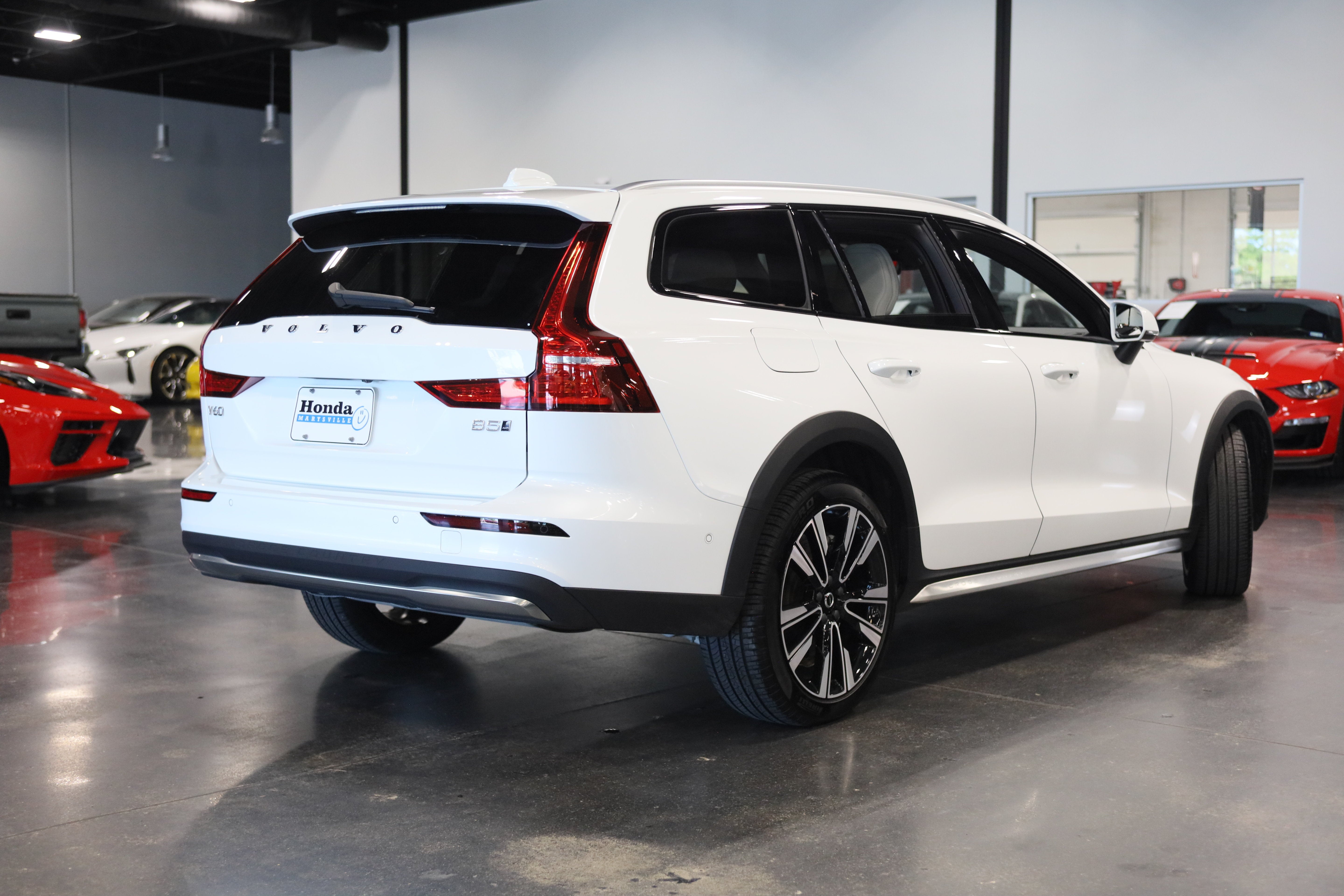 2025 Volvo V60 Cross Country Ultra