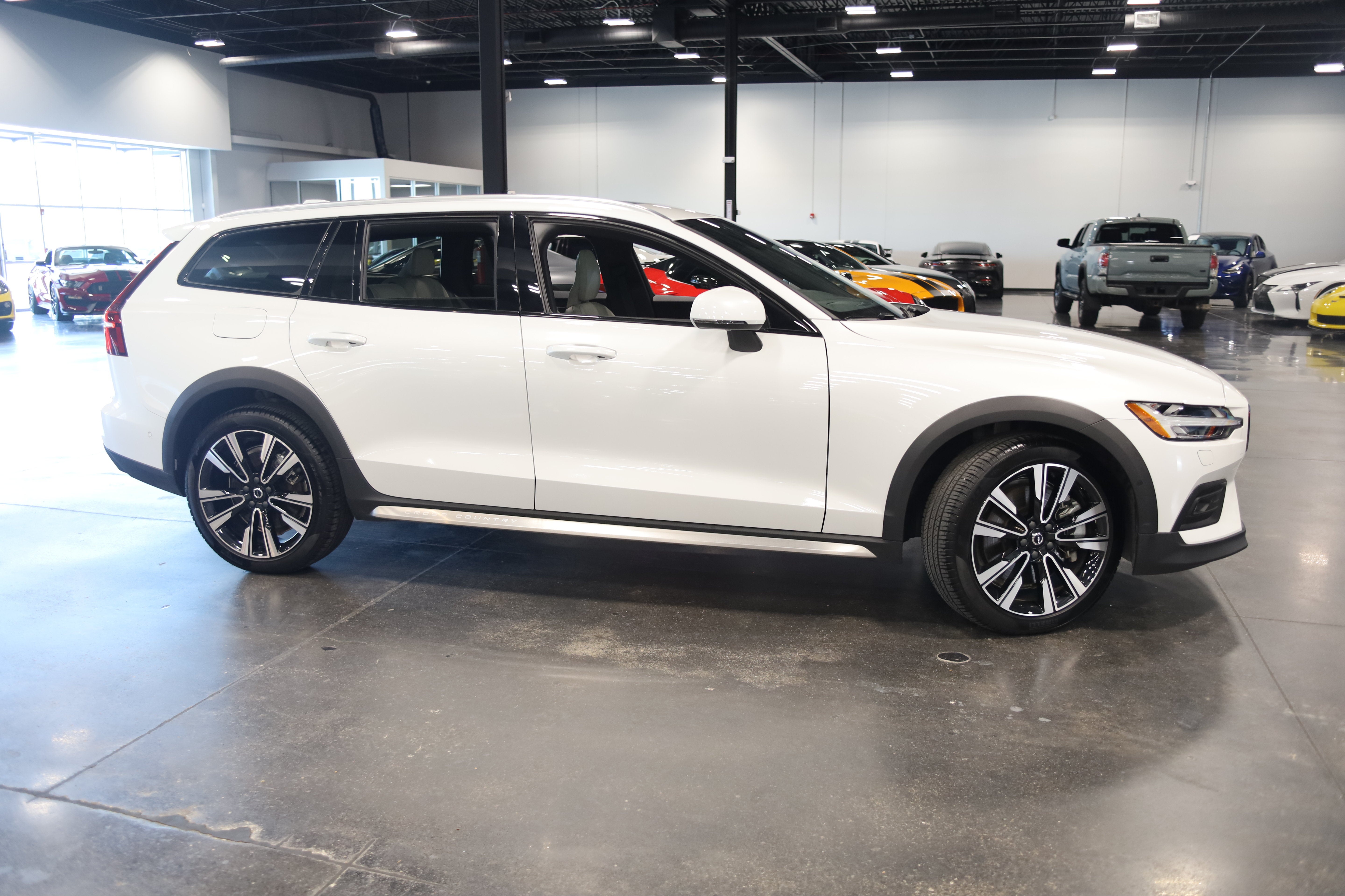 2025 Volvo V60 Cross Country Ultra