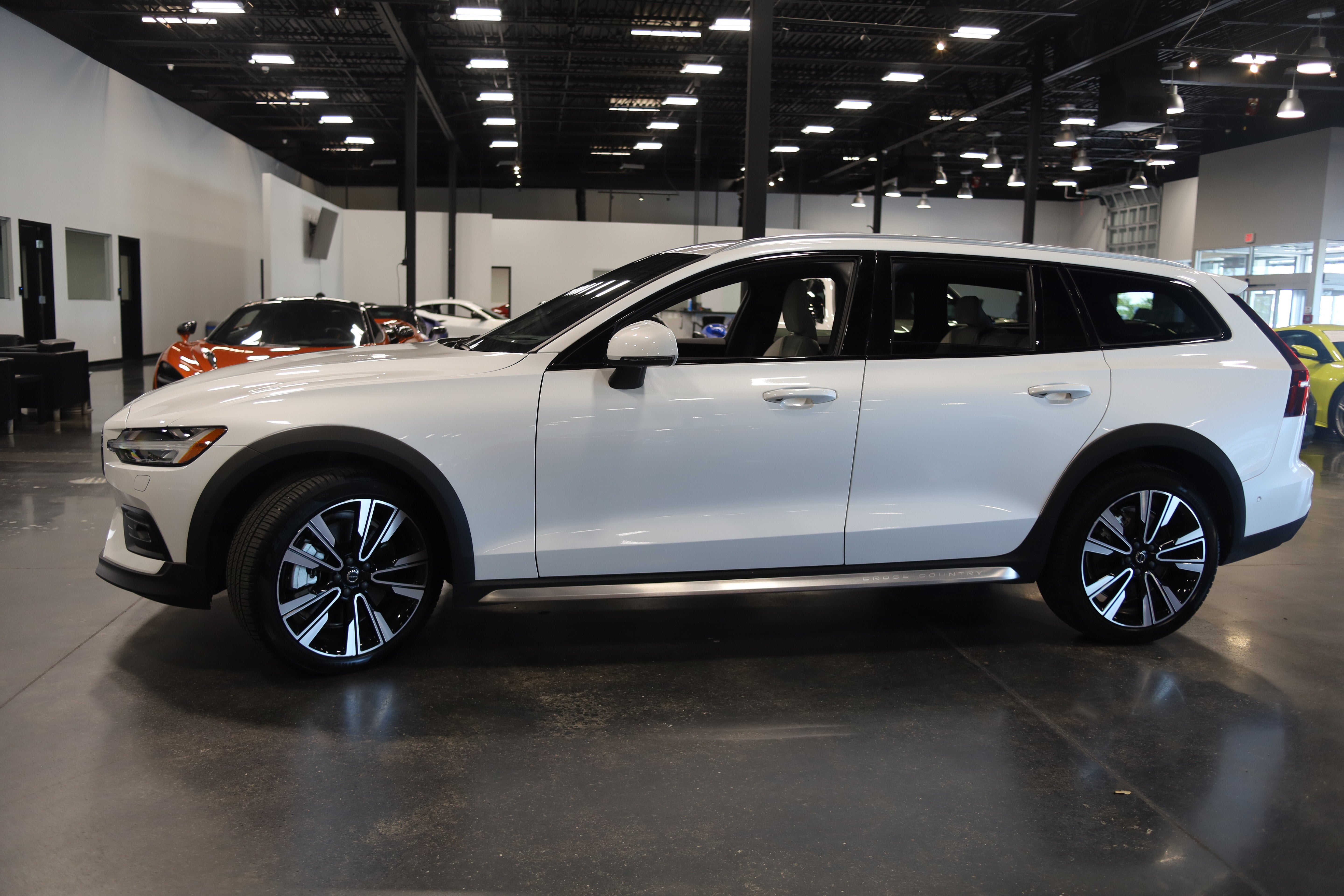 2025 Volvo V60 Cross Country Ultra