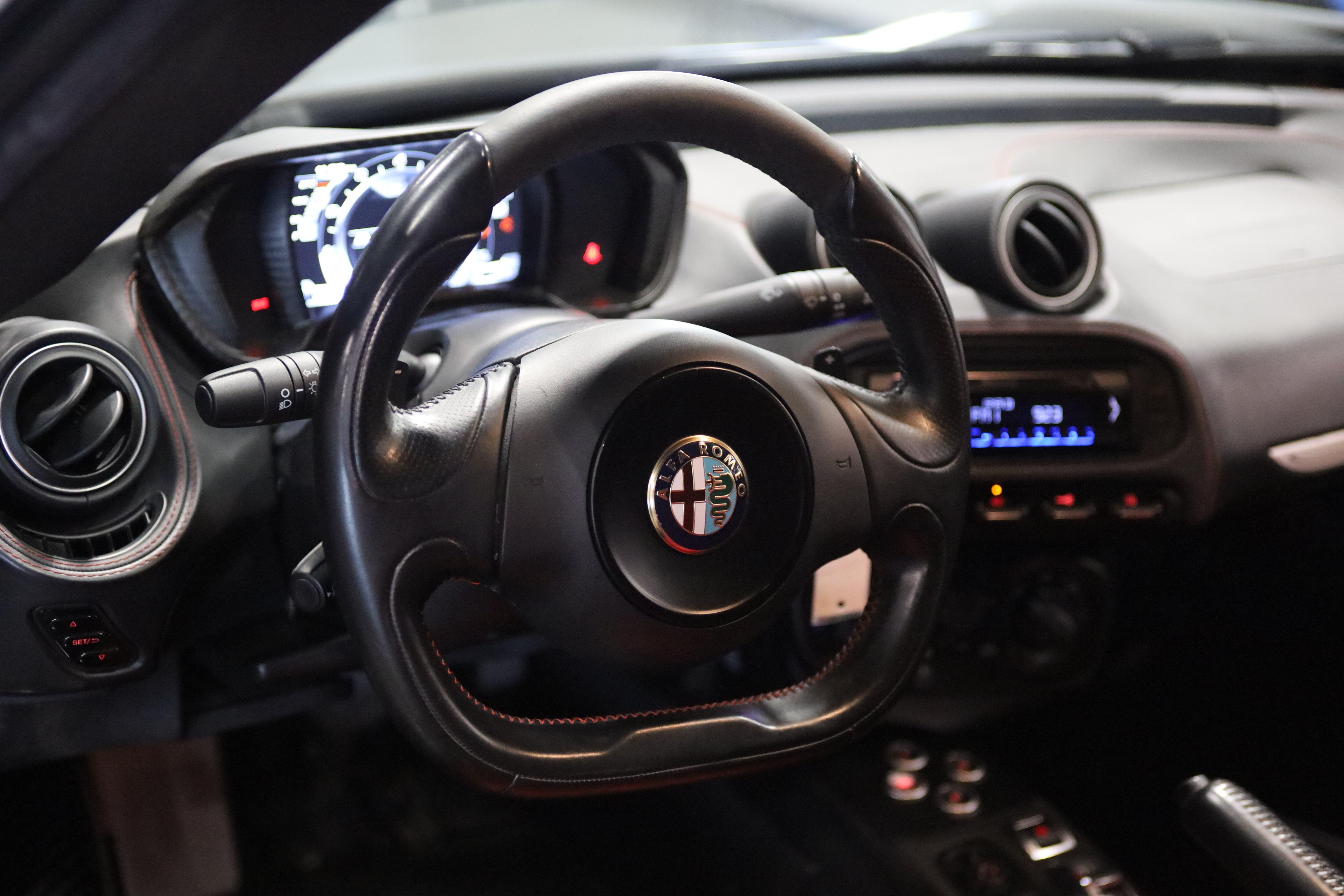 2015 Alfa Romeo 4C Base
