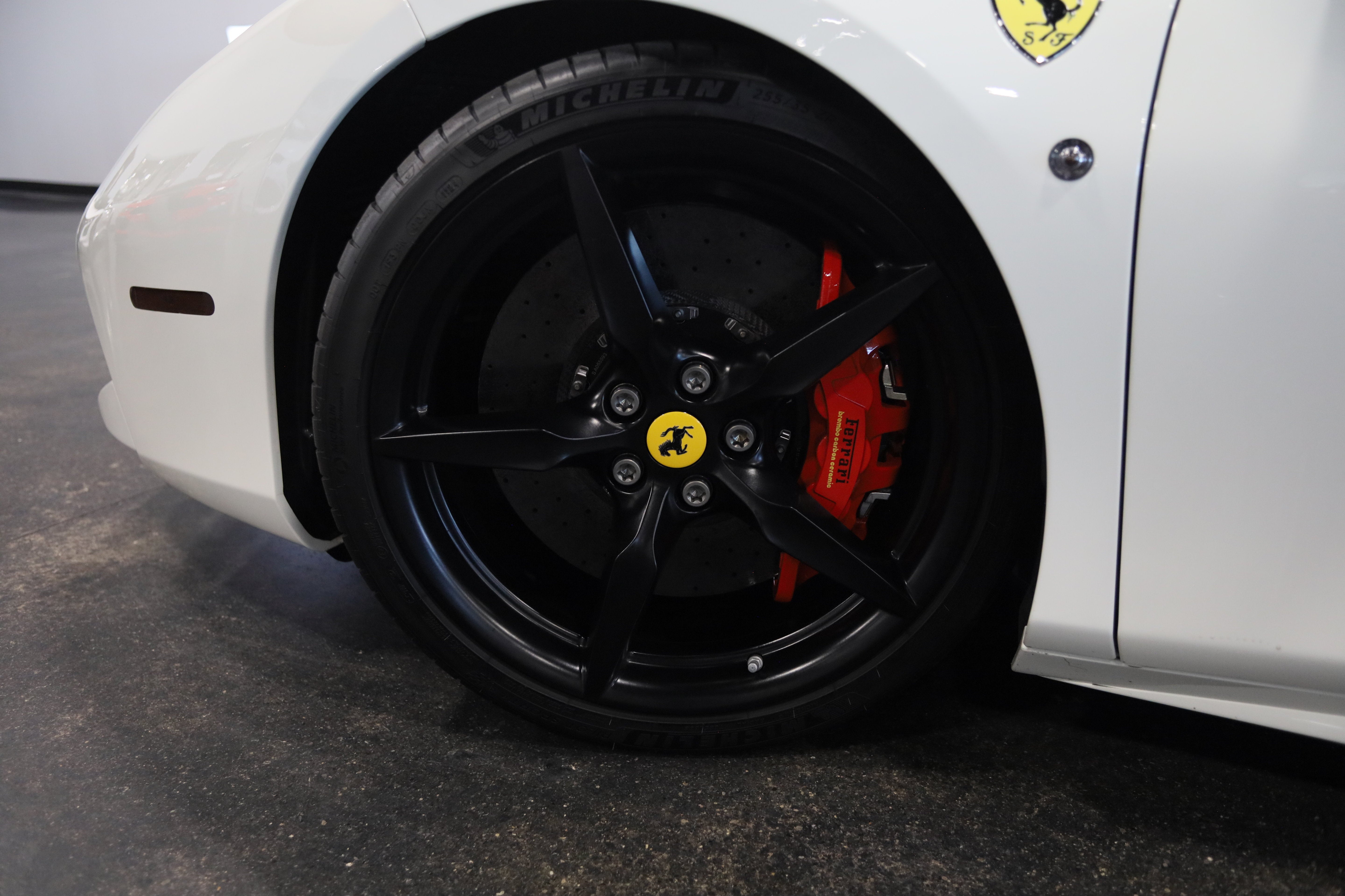 2016 Ferrari 488 GTB Base