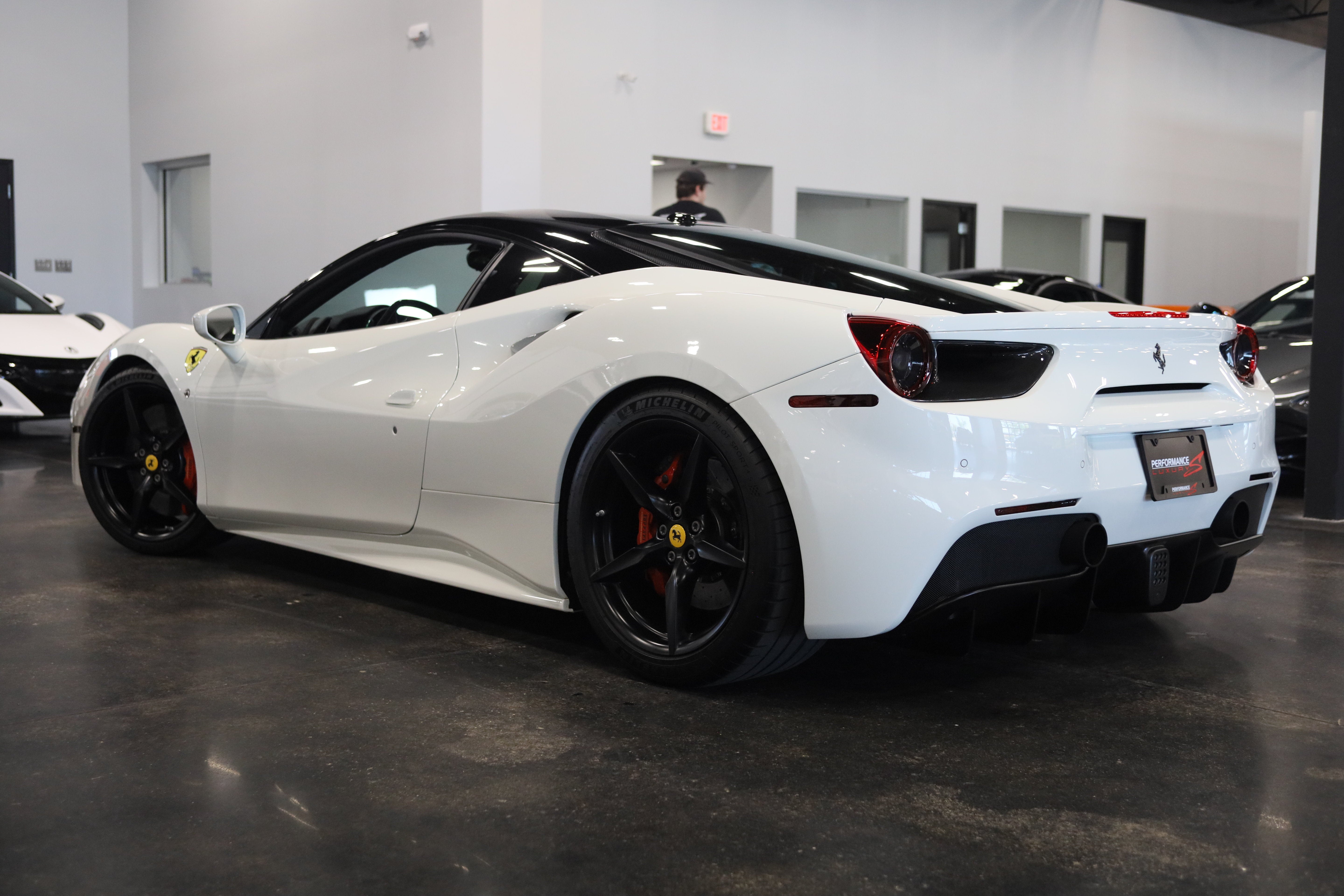 2016 Ferrari 488 GTB Base