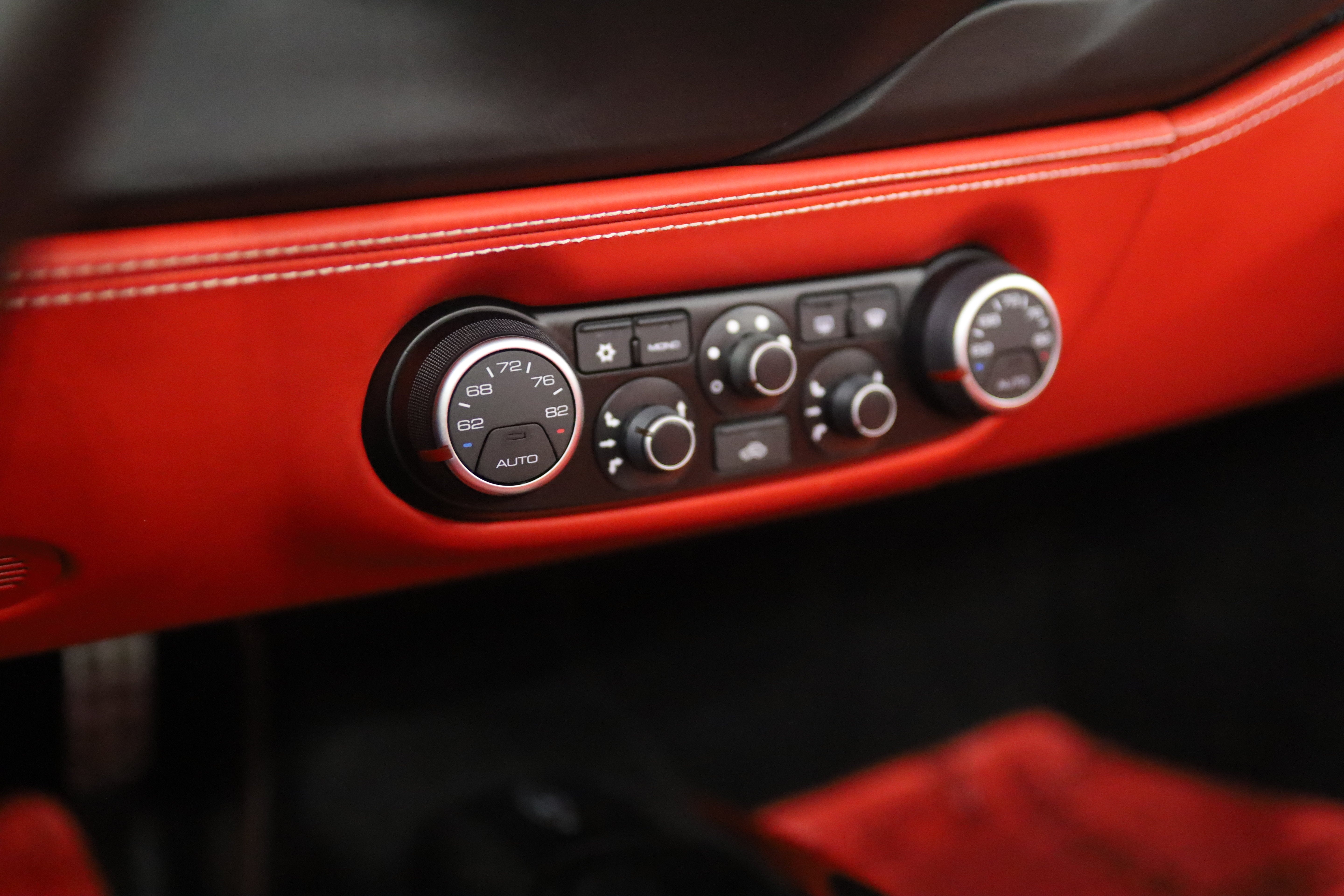 2018 Ferrari 488 Spider Base