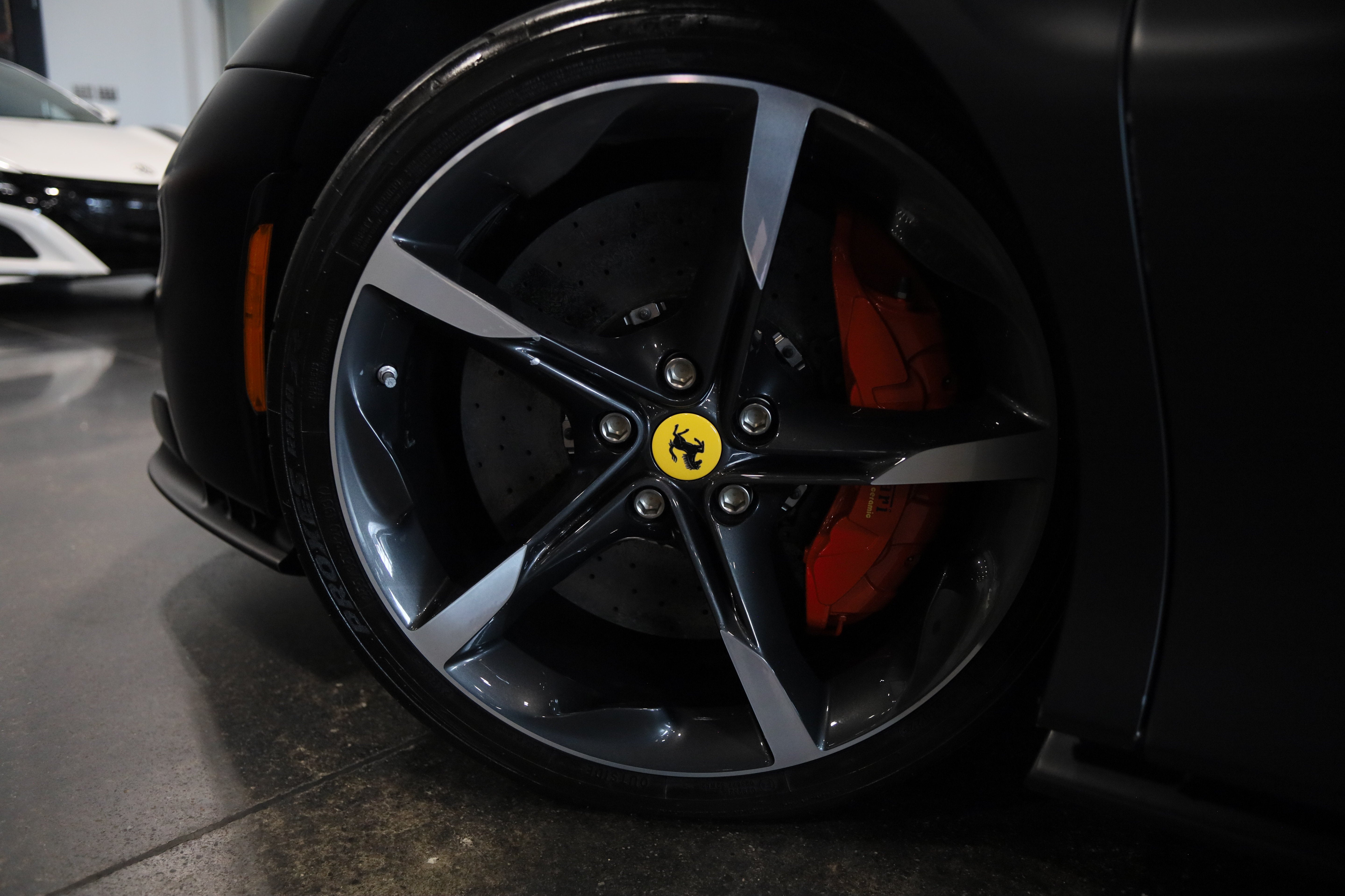 2022 Ferrari SF90 Stradale Base