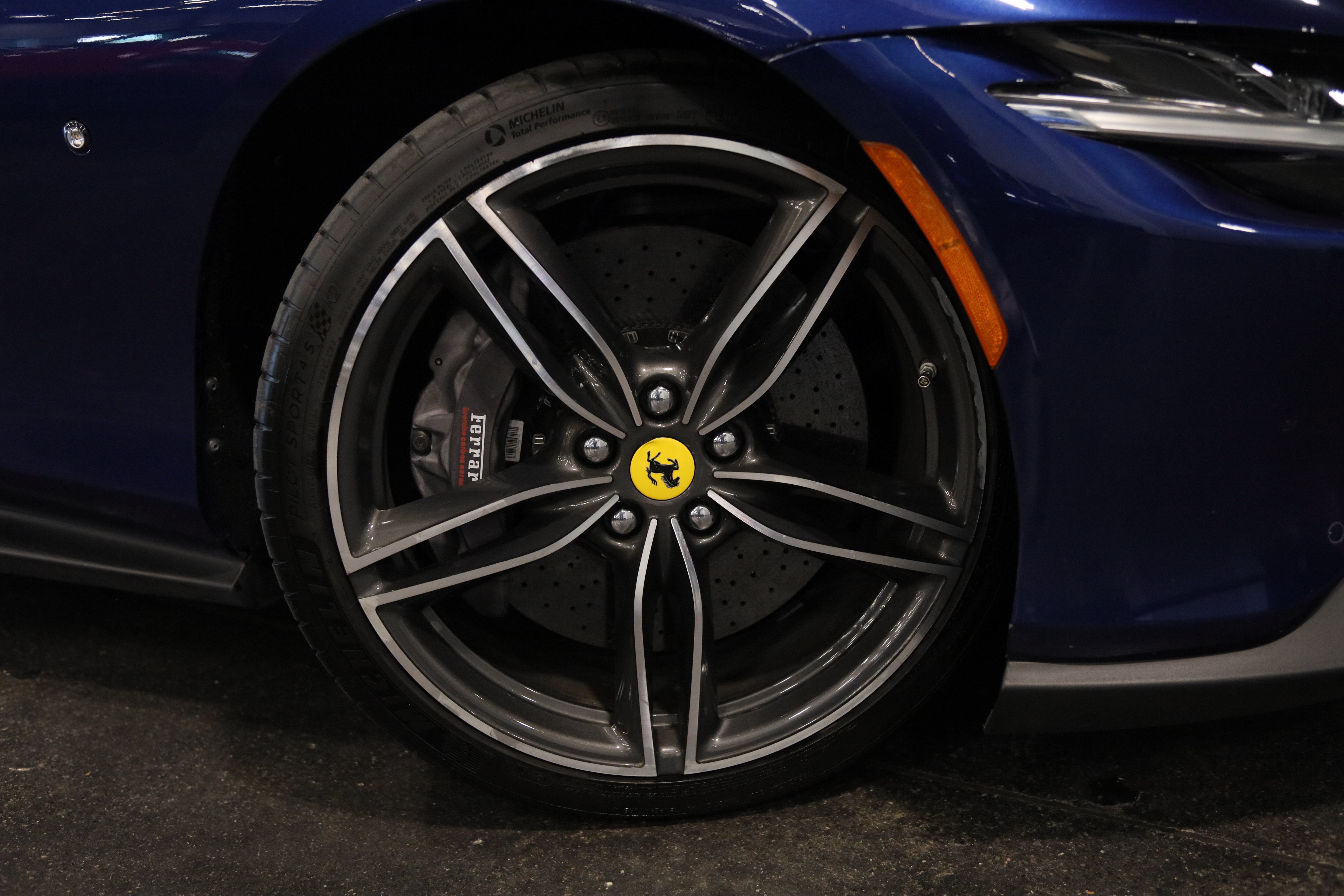 2021 Ferrari Roma Base