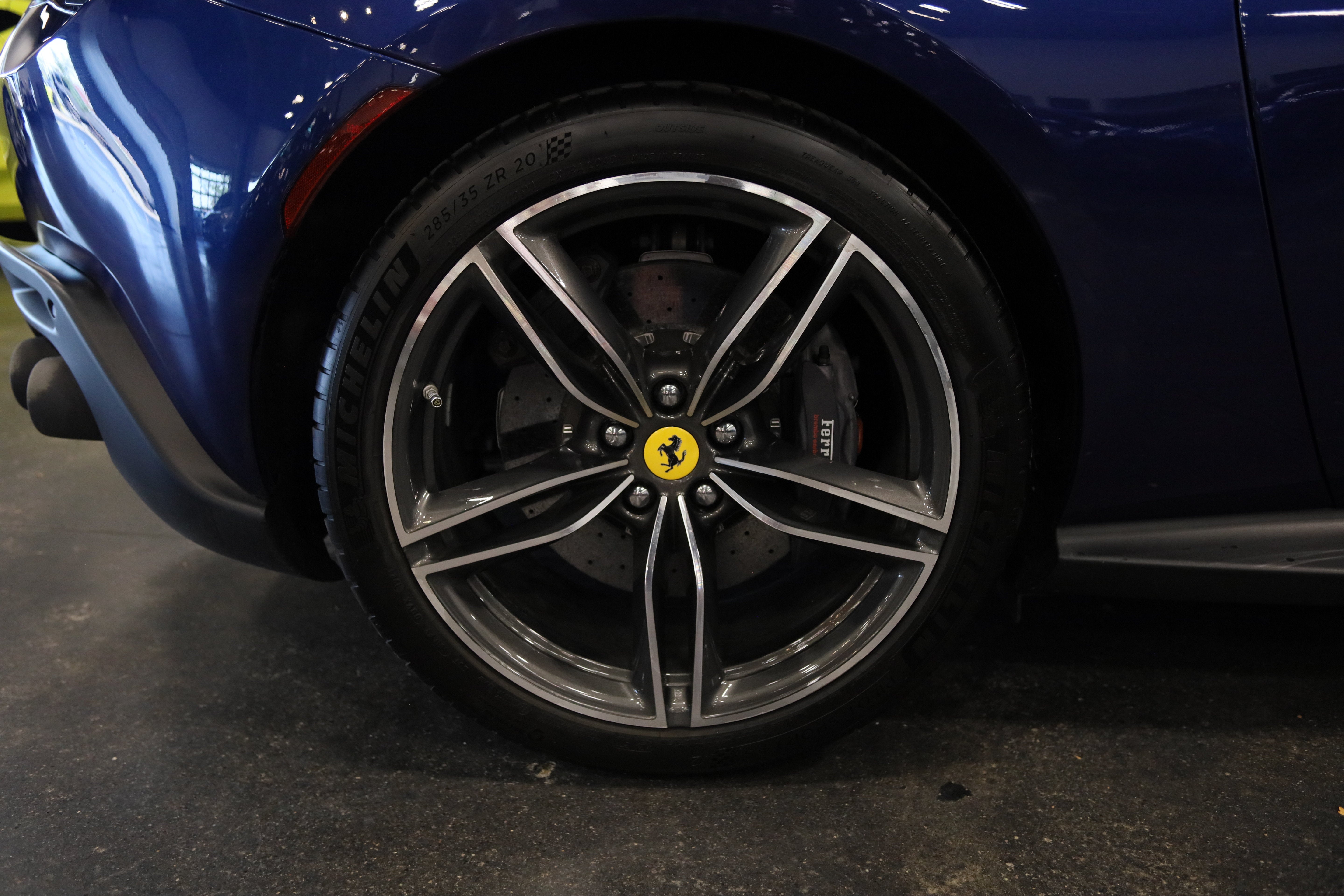 2021 Ferrari Roma Base