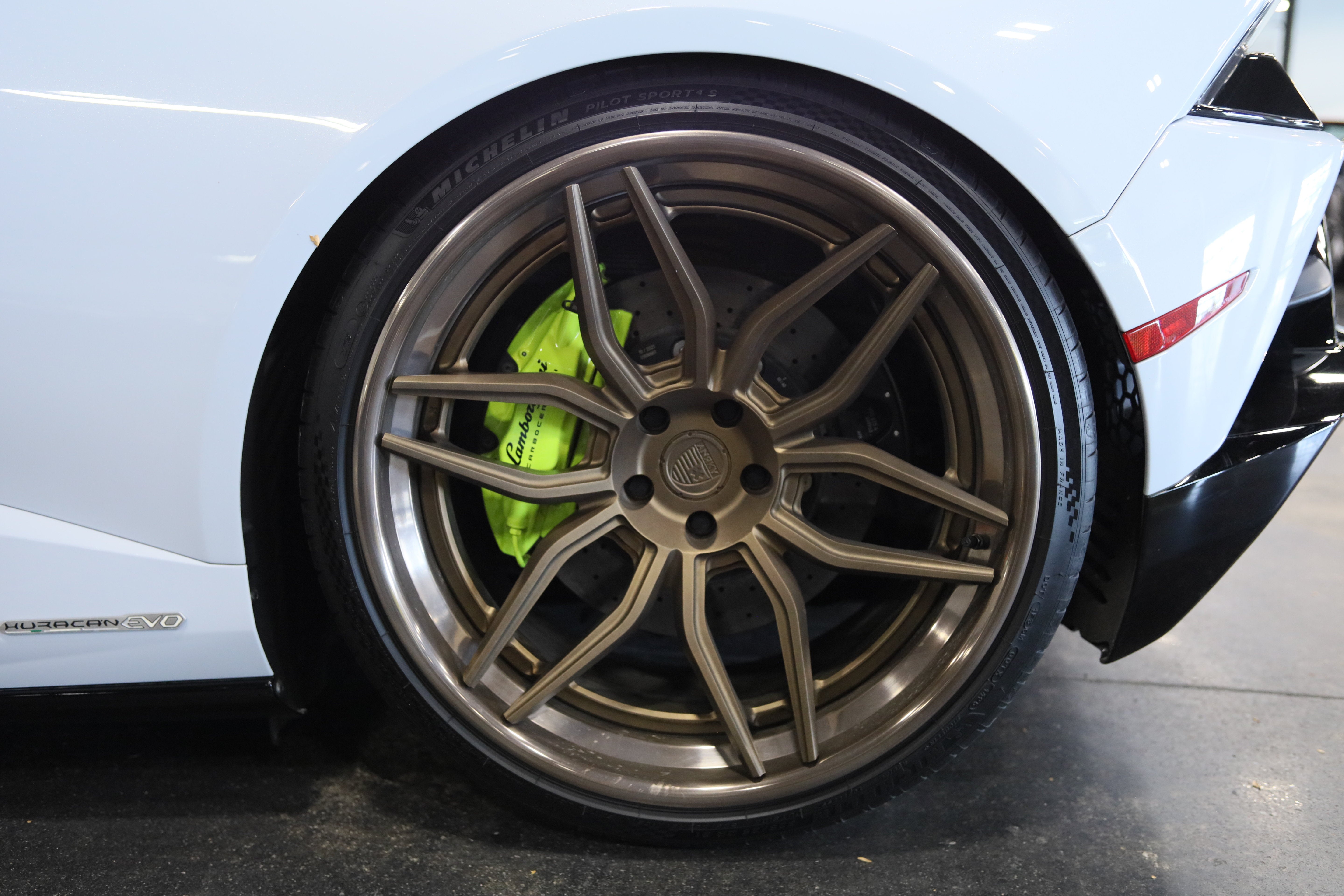 2021 Lamborghini Huracan EVO Base