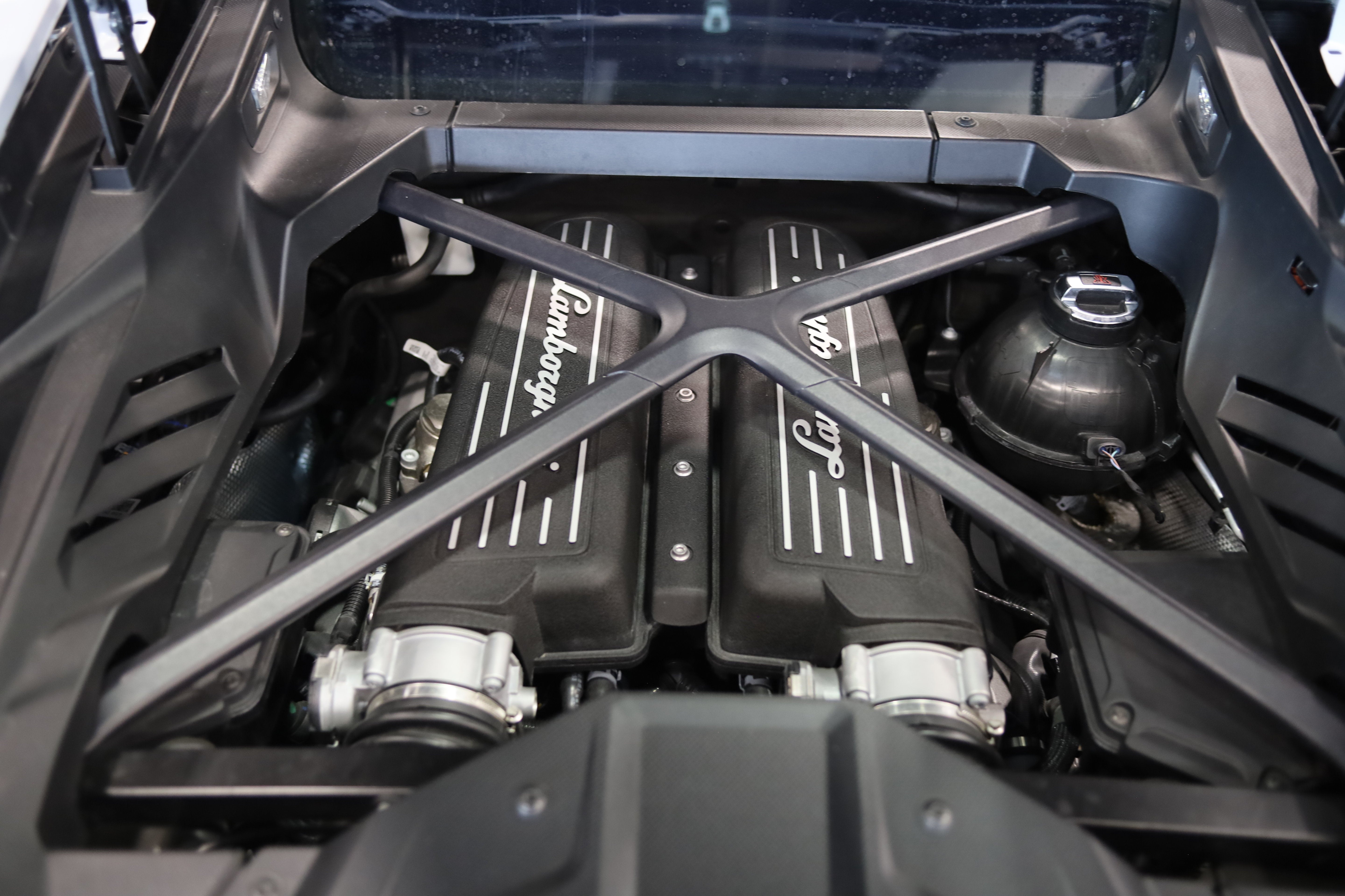 2021 Lamborghini Huracan EVO Base