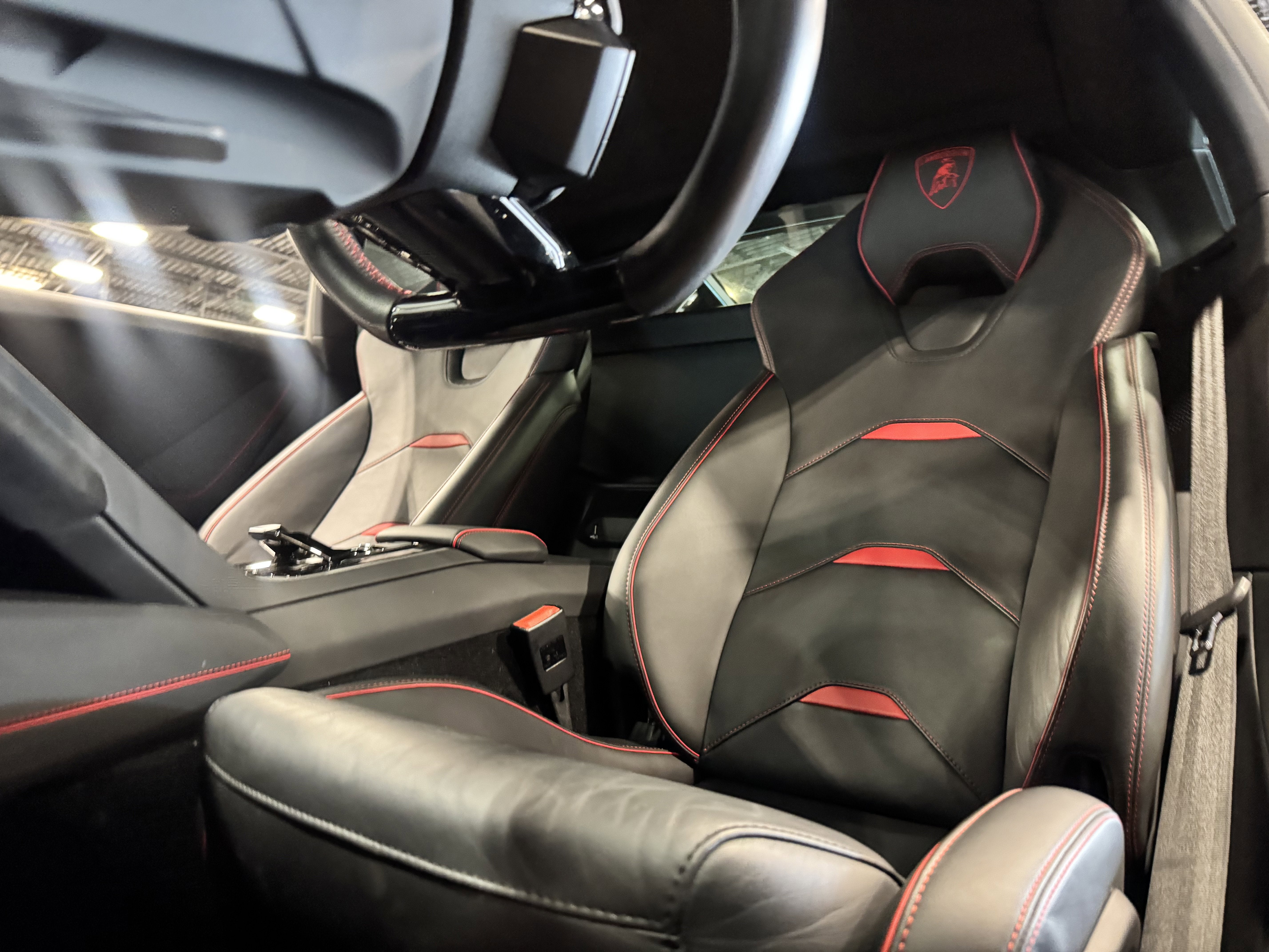 2020 Lamborghini Huracan EVO Base