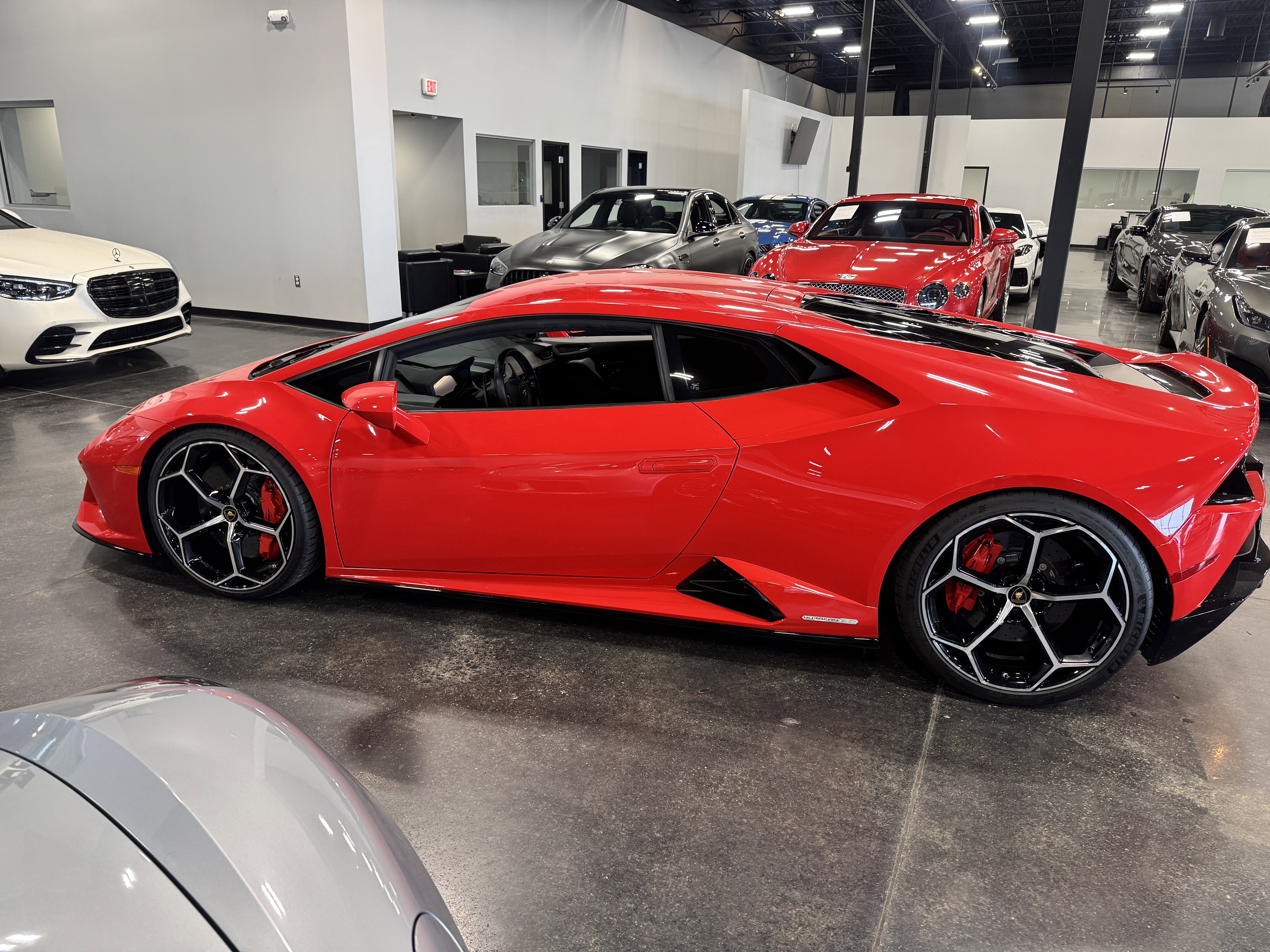 2020 Lamborghini Huracan EVO Base