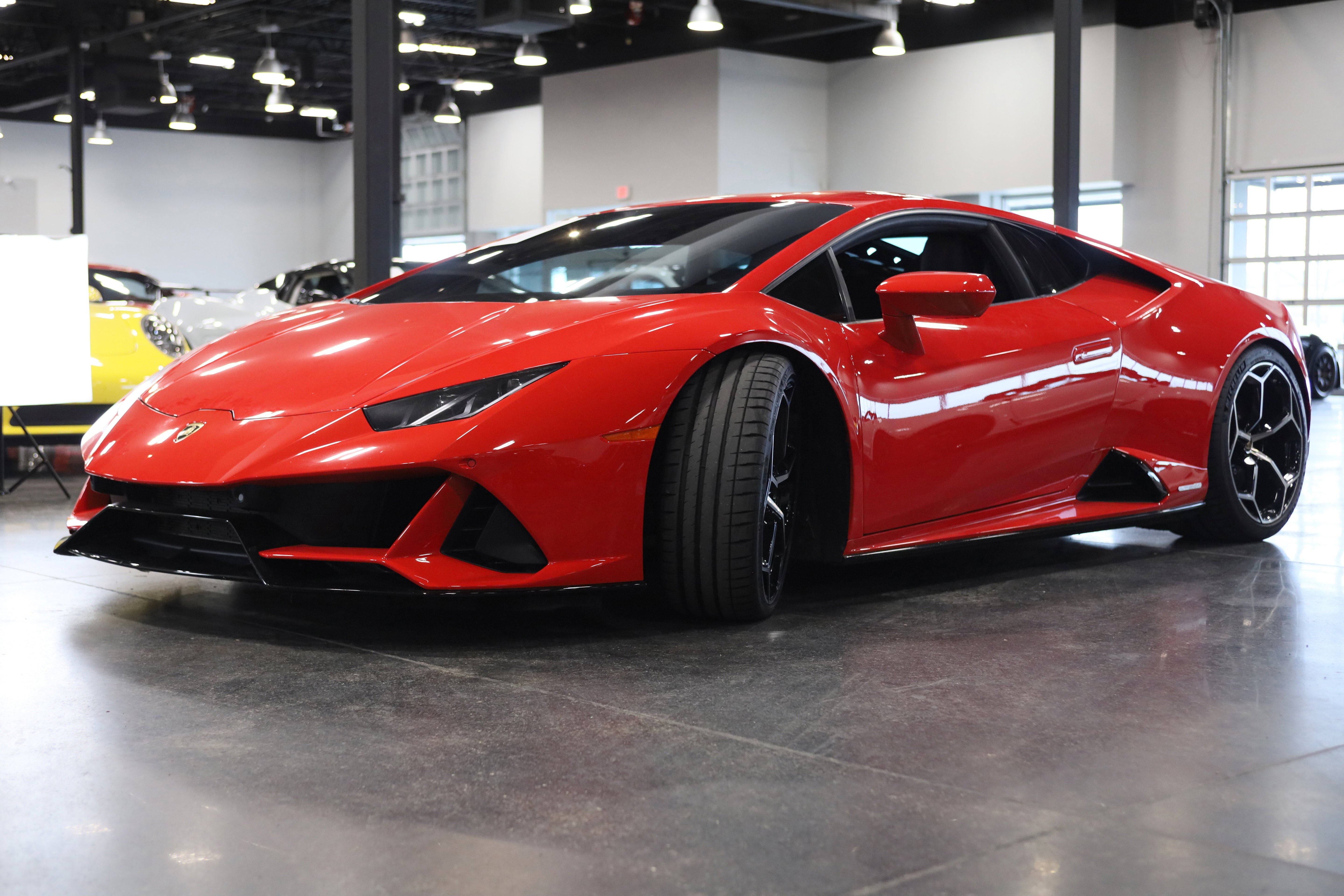 2020 Lamborghini Huracan EVO Base