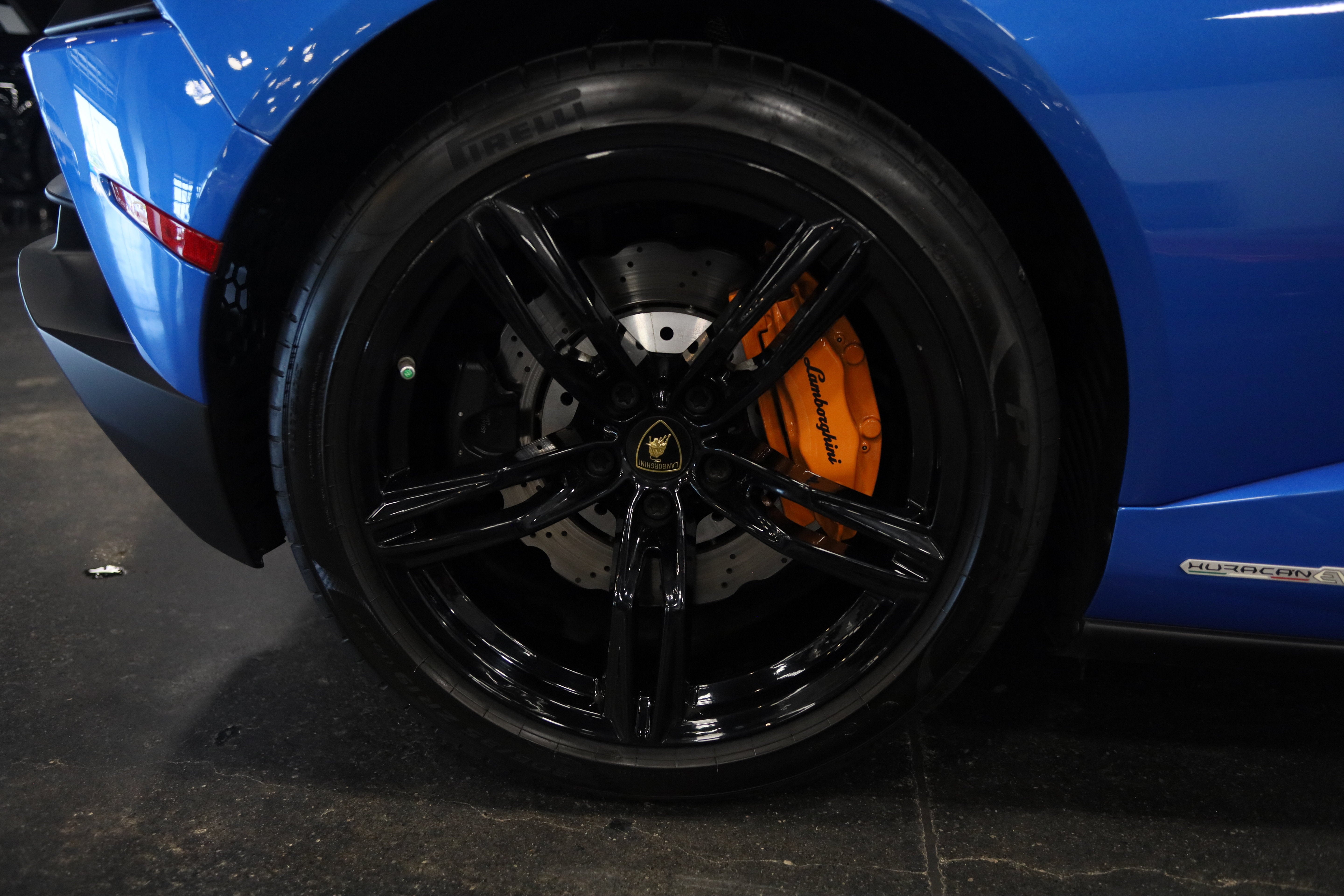2020 Lamborghini Huracan EVO Base
