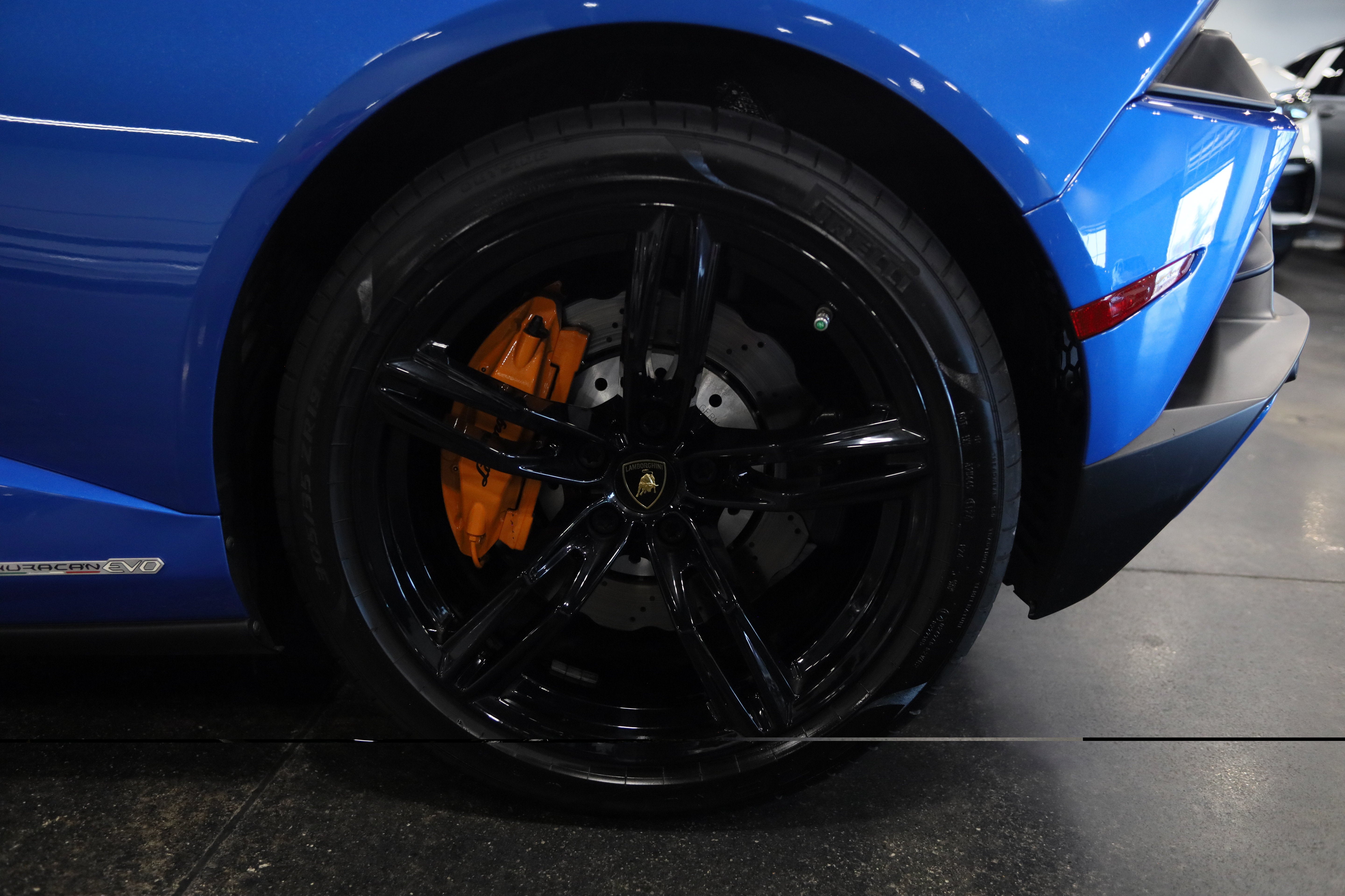 2020 Lamborghini Huracan EVO Base