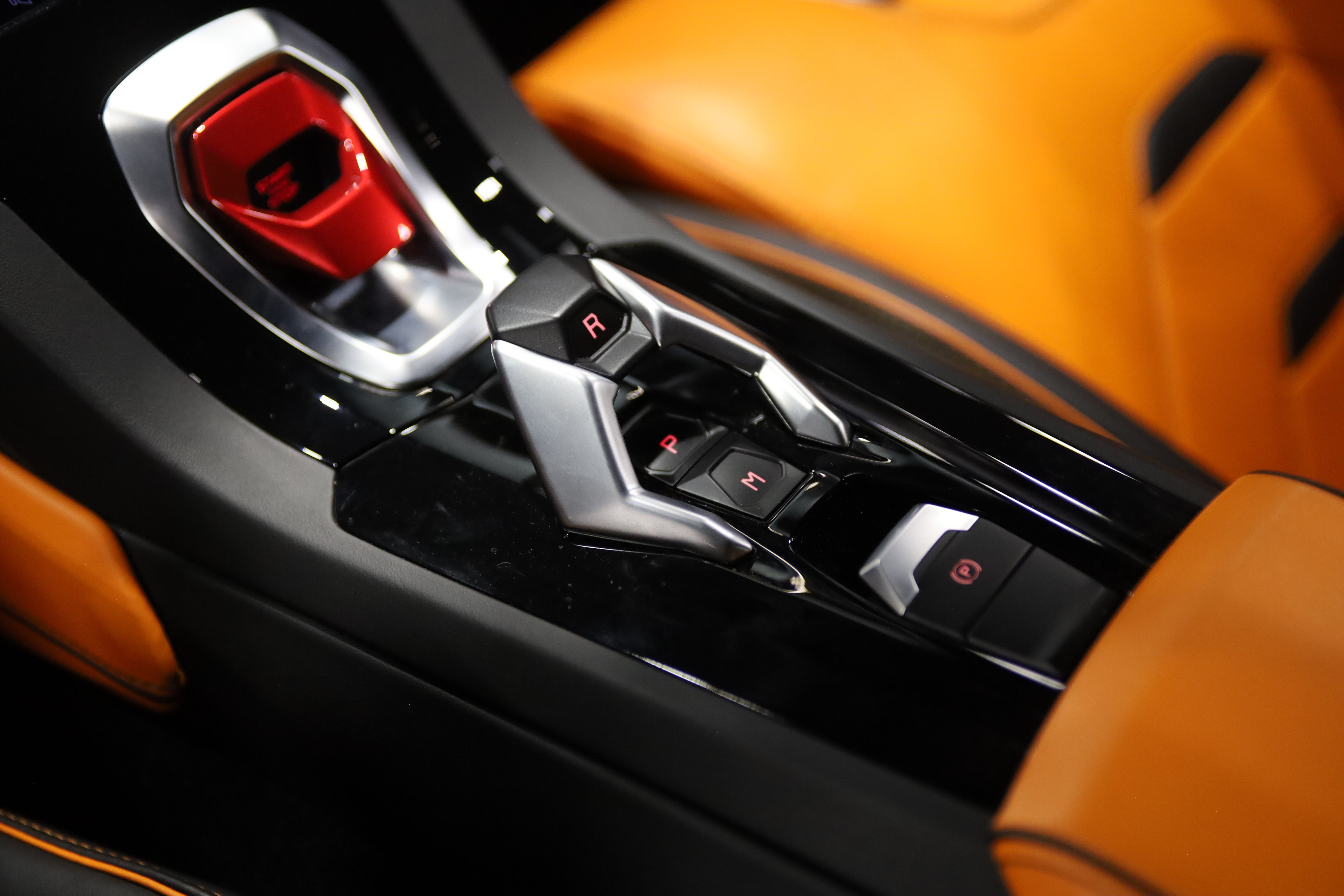 2020 Lamborghini Huracan EVO Base